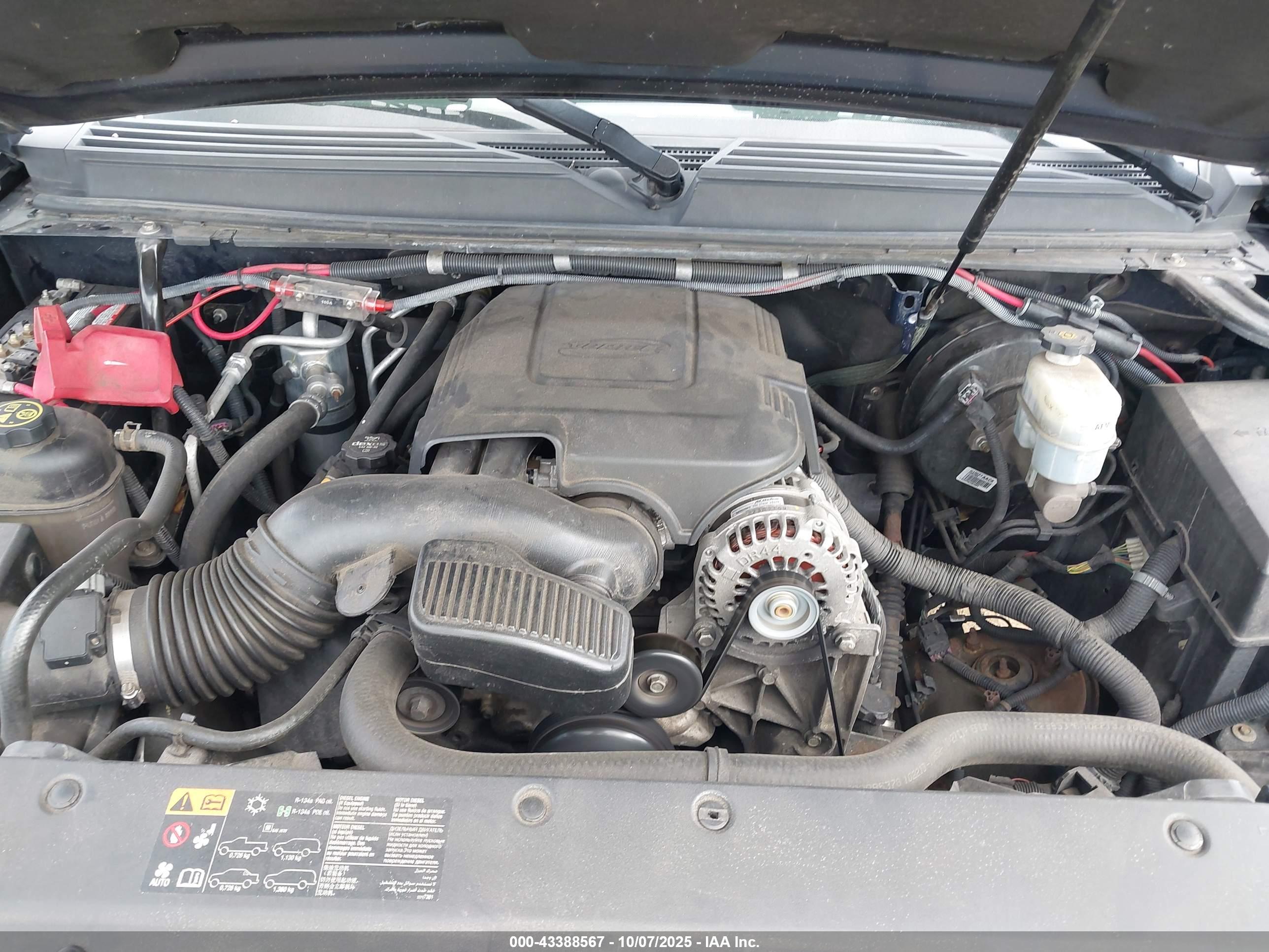 CHEVROLET TAHOE image 10