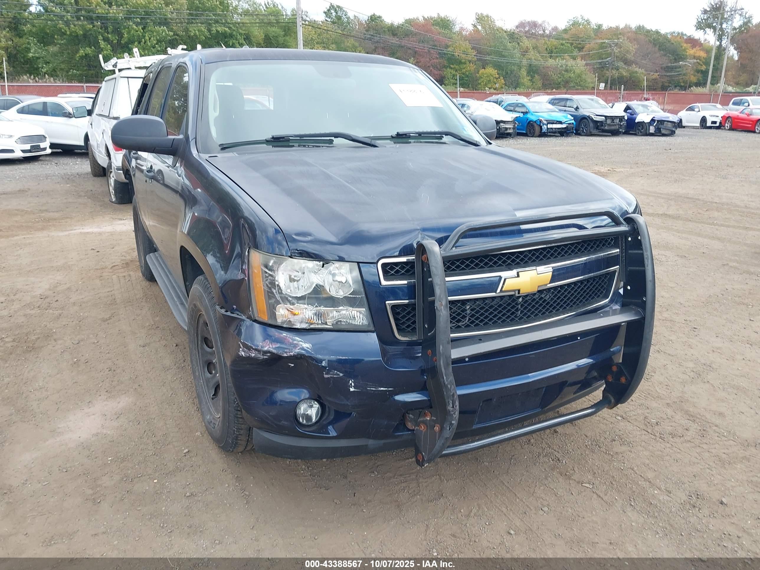 CHEVROLET TAHOE image 6