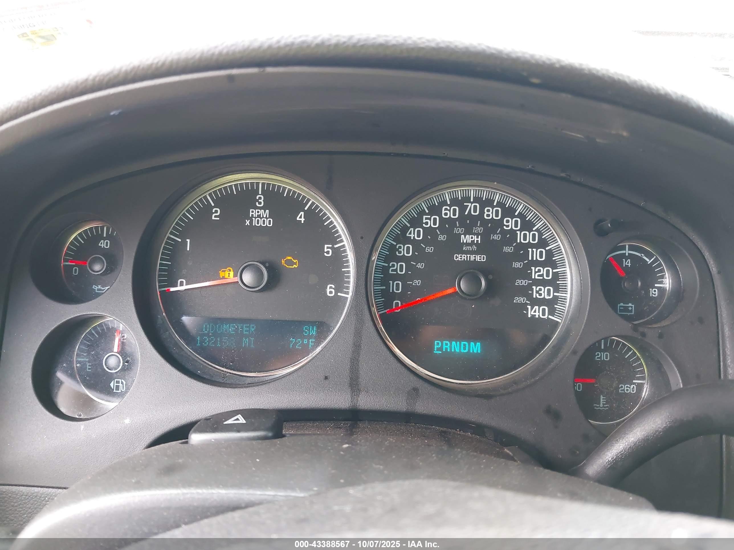 CHEVROLET TAHOE image 7