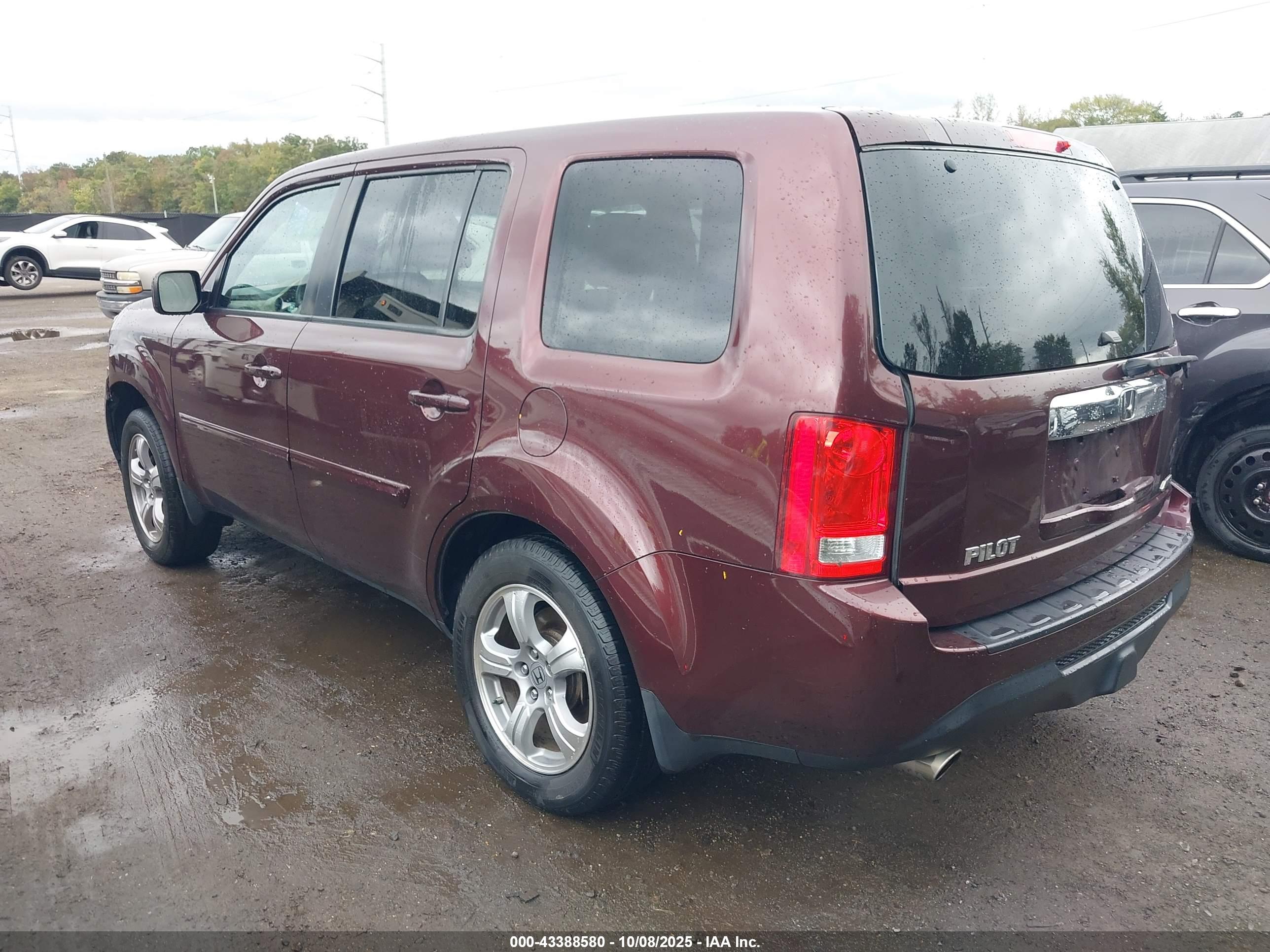 HONDA PILOT image 3