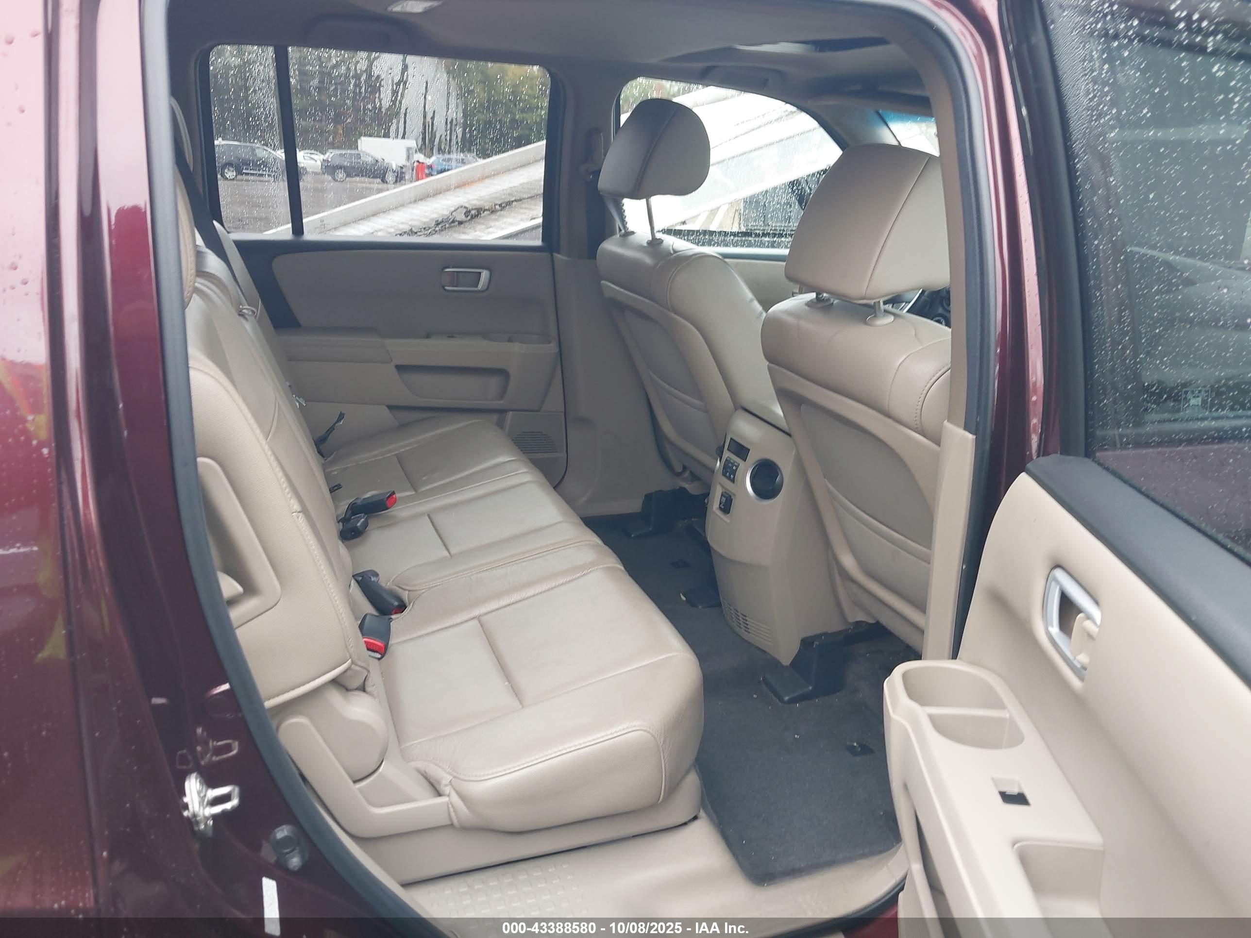HONDA PILOT image 8