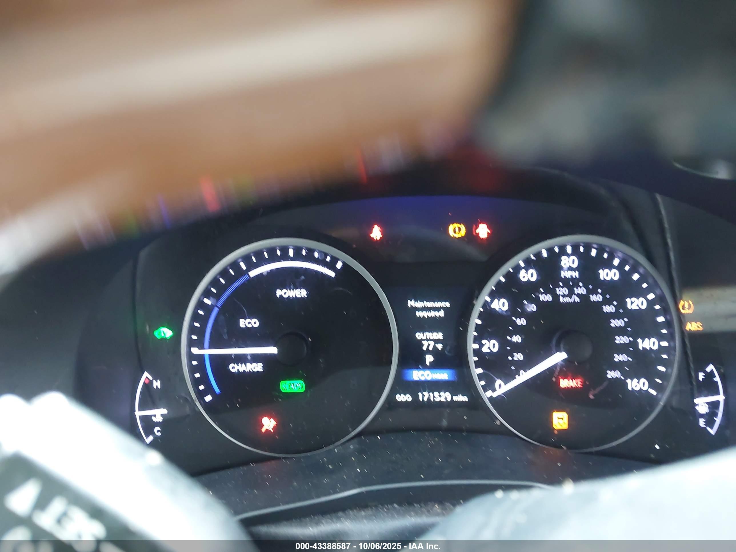 LEXUS ES image 7