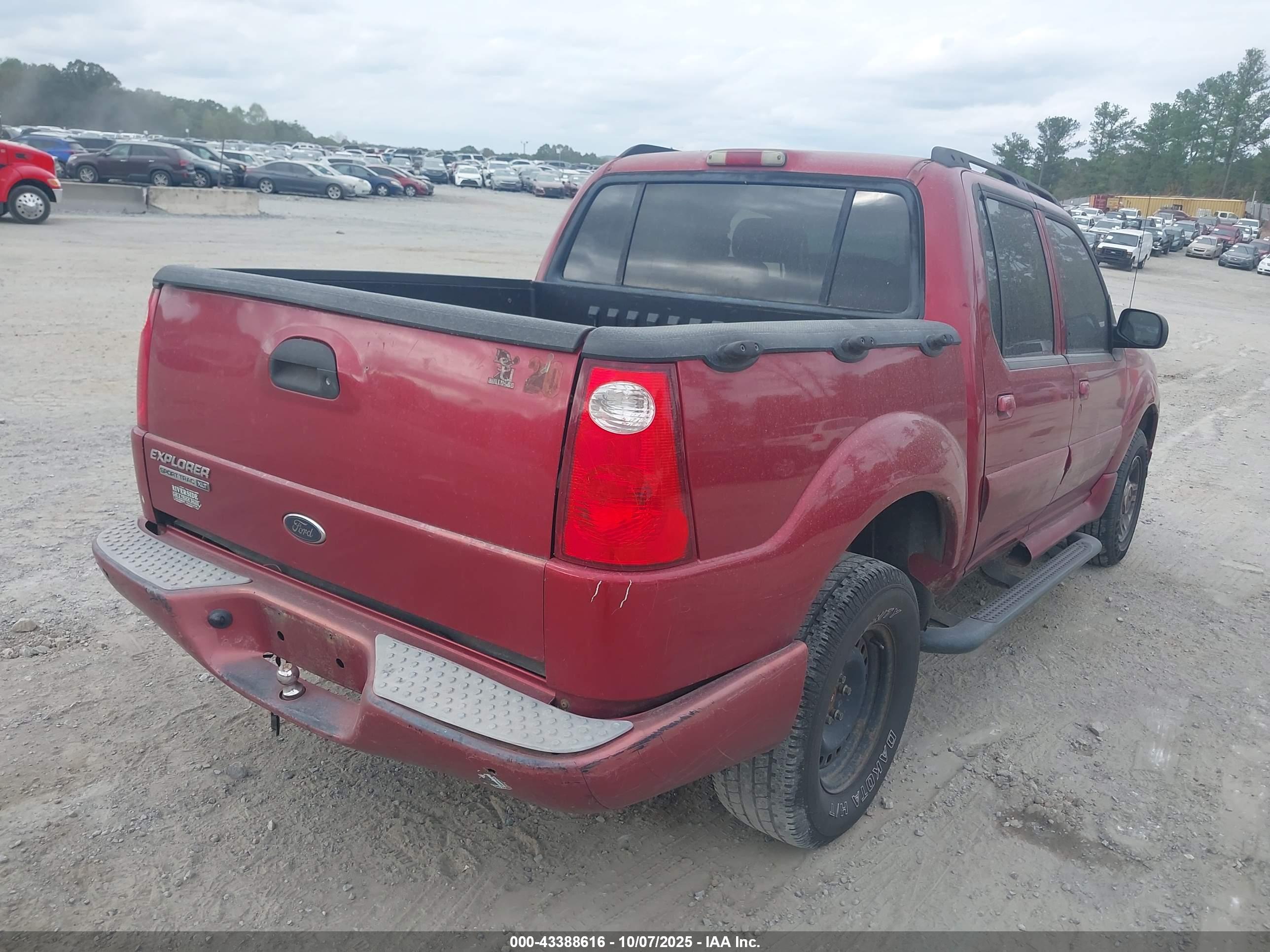 FORD EXPLORER image 4