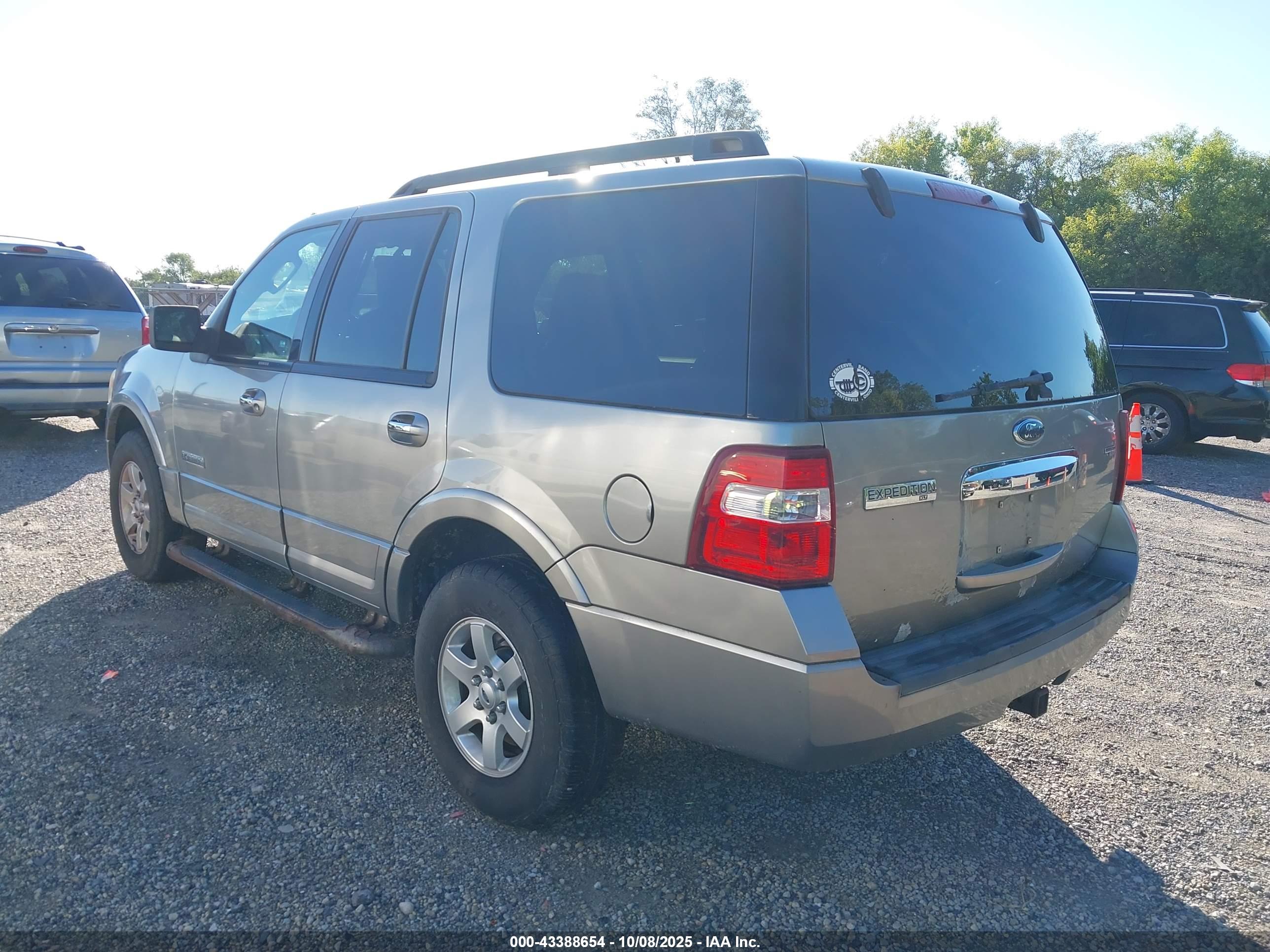 FORD EXPEDITION image 3