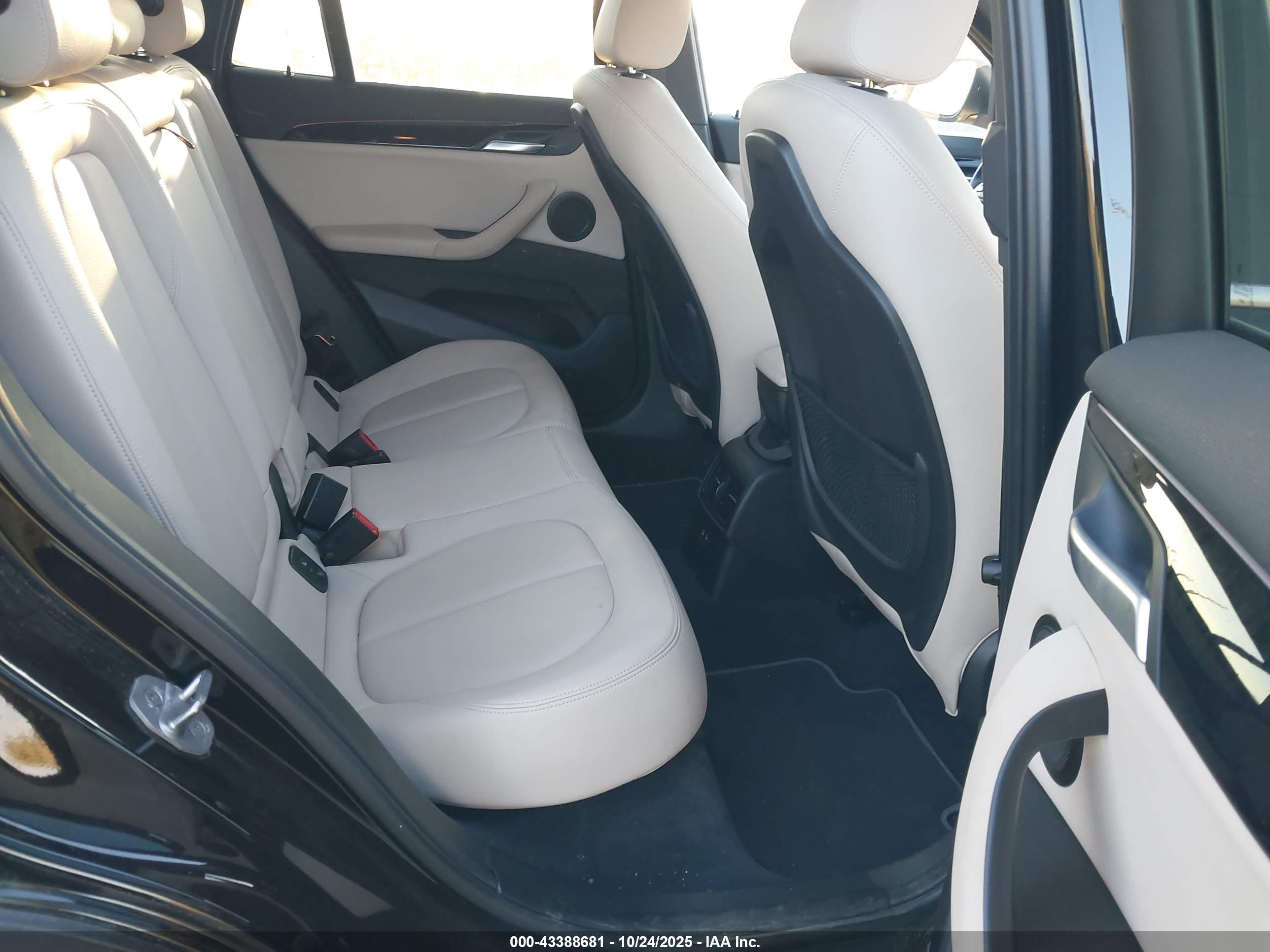 BMW X1 image 8