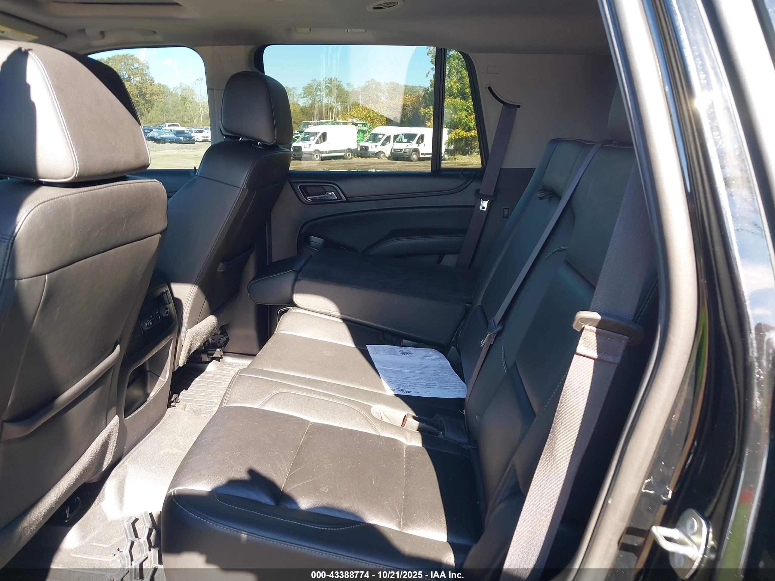CHEVROLET TAHOE image 8