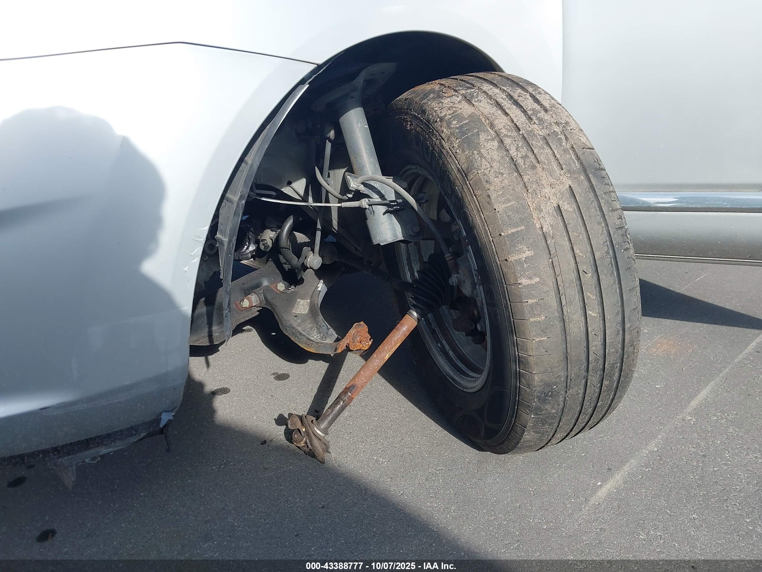NISSAN ROGUE image 6