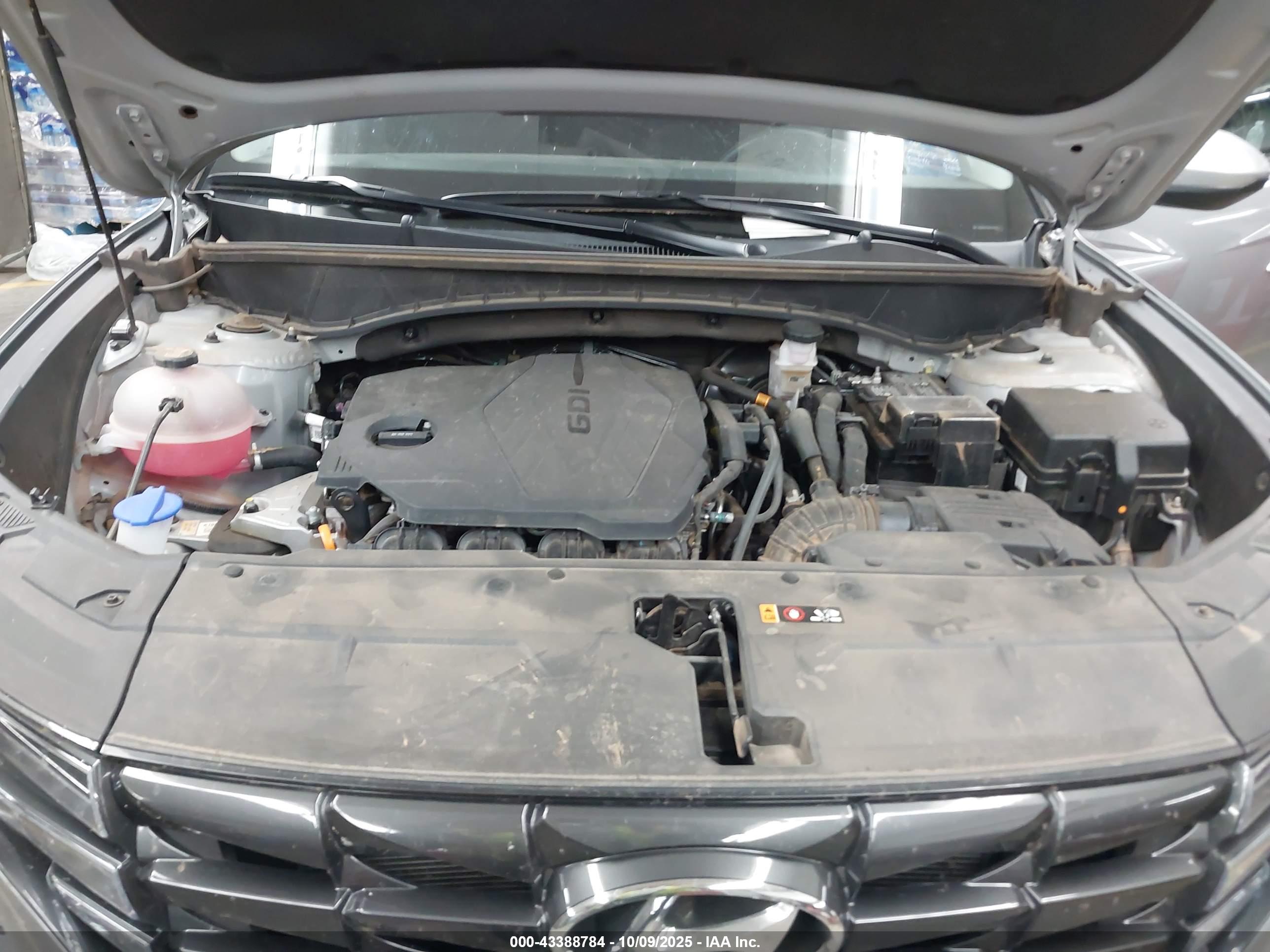 HYUNDAI TUCSON image 10