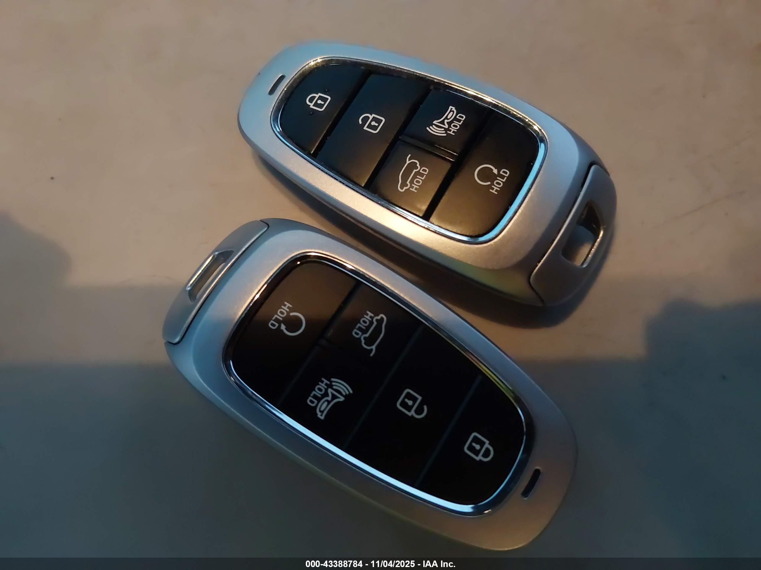 HYUNDAI TUCSON image 11