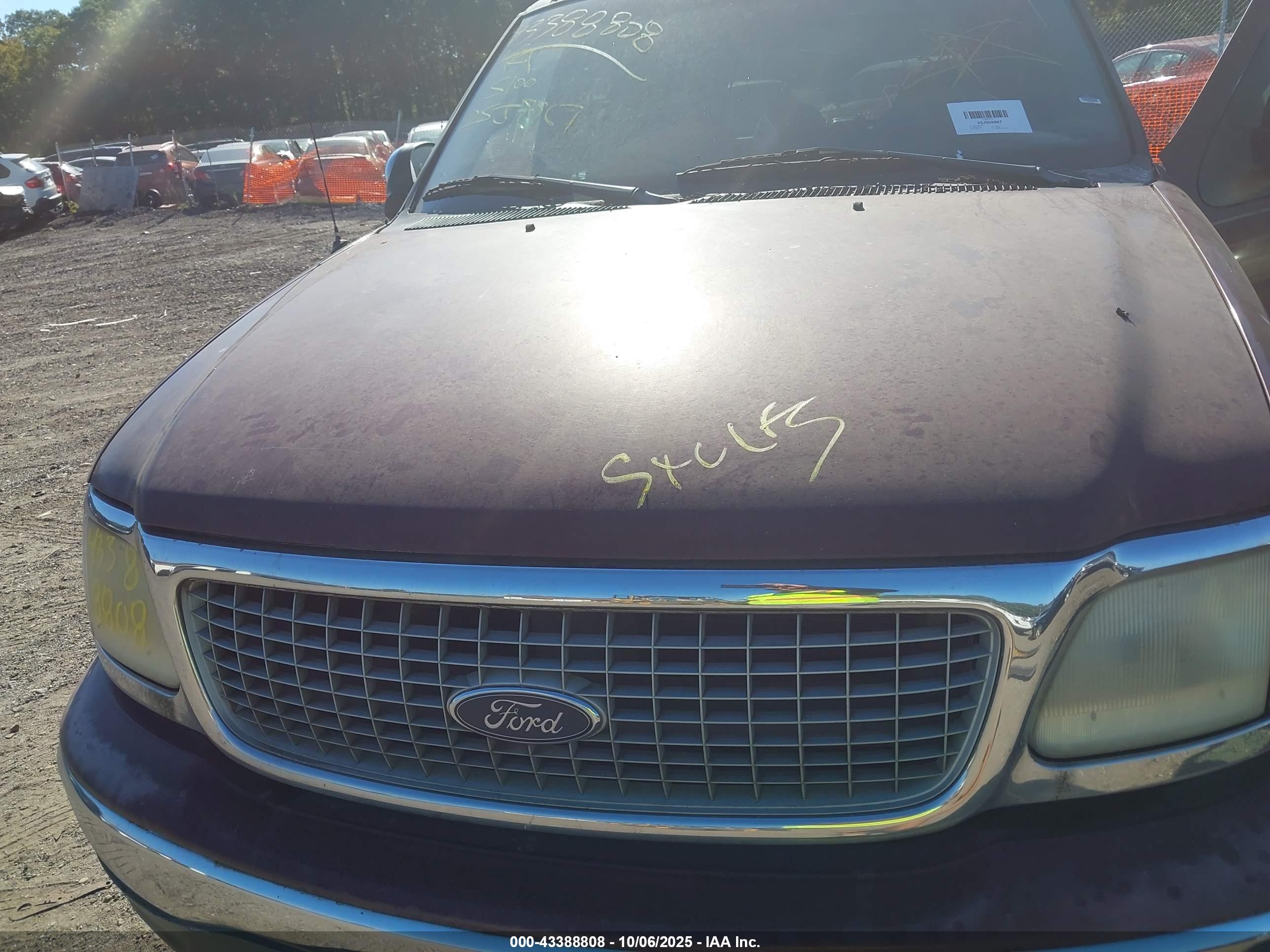 FORD EXPEDITION image 10