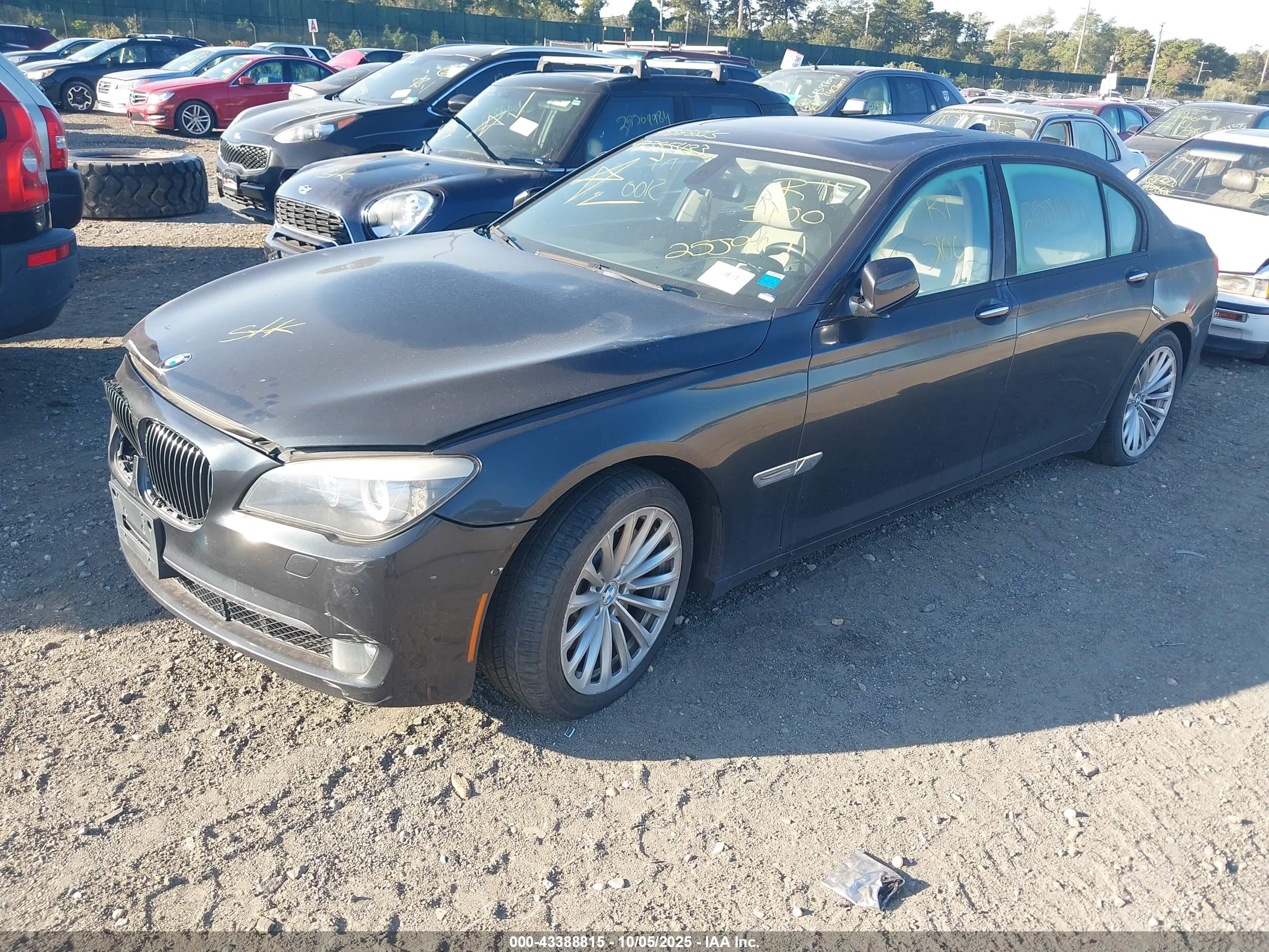 BMW 750LI image 2