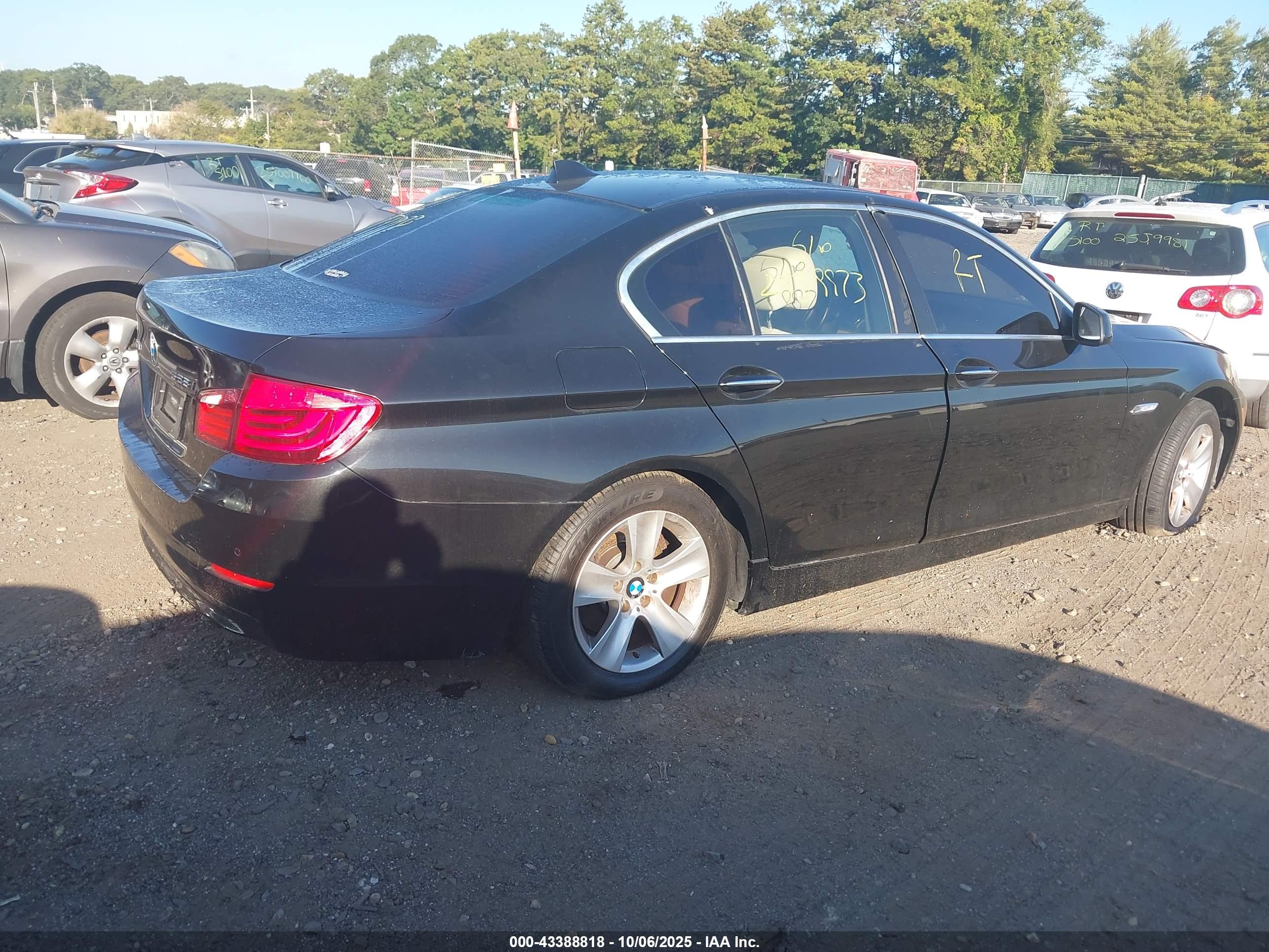 BMW 528I image 4
