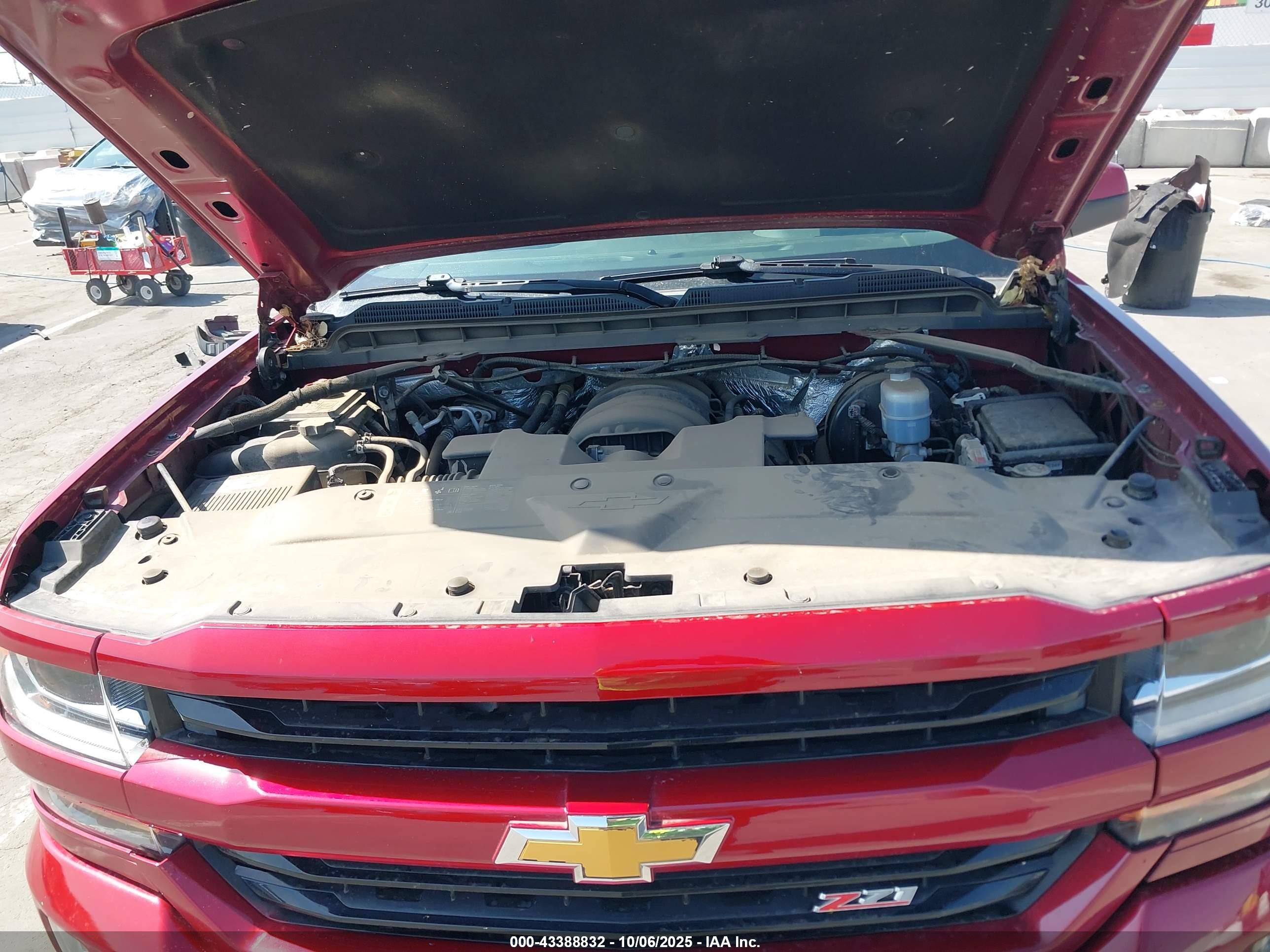 CHEVROLET SILVERADO image 10