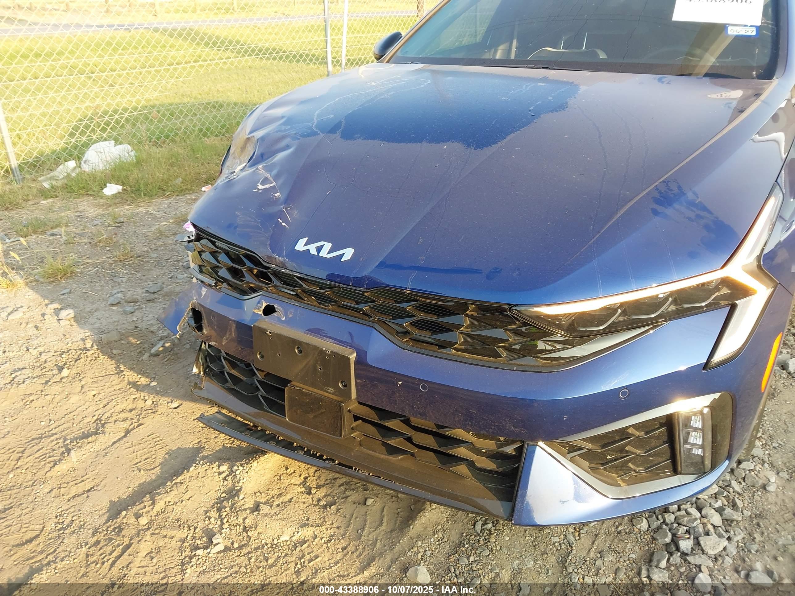 KIA K5 image 6