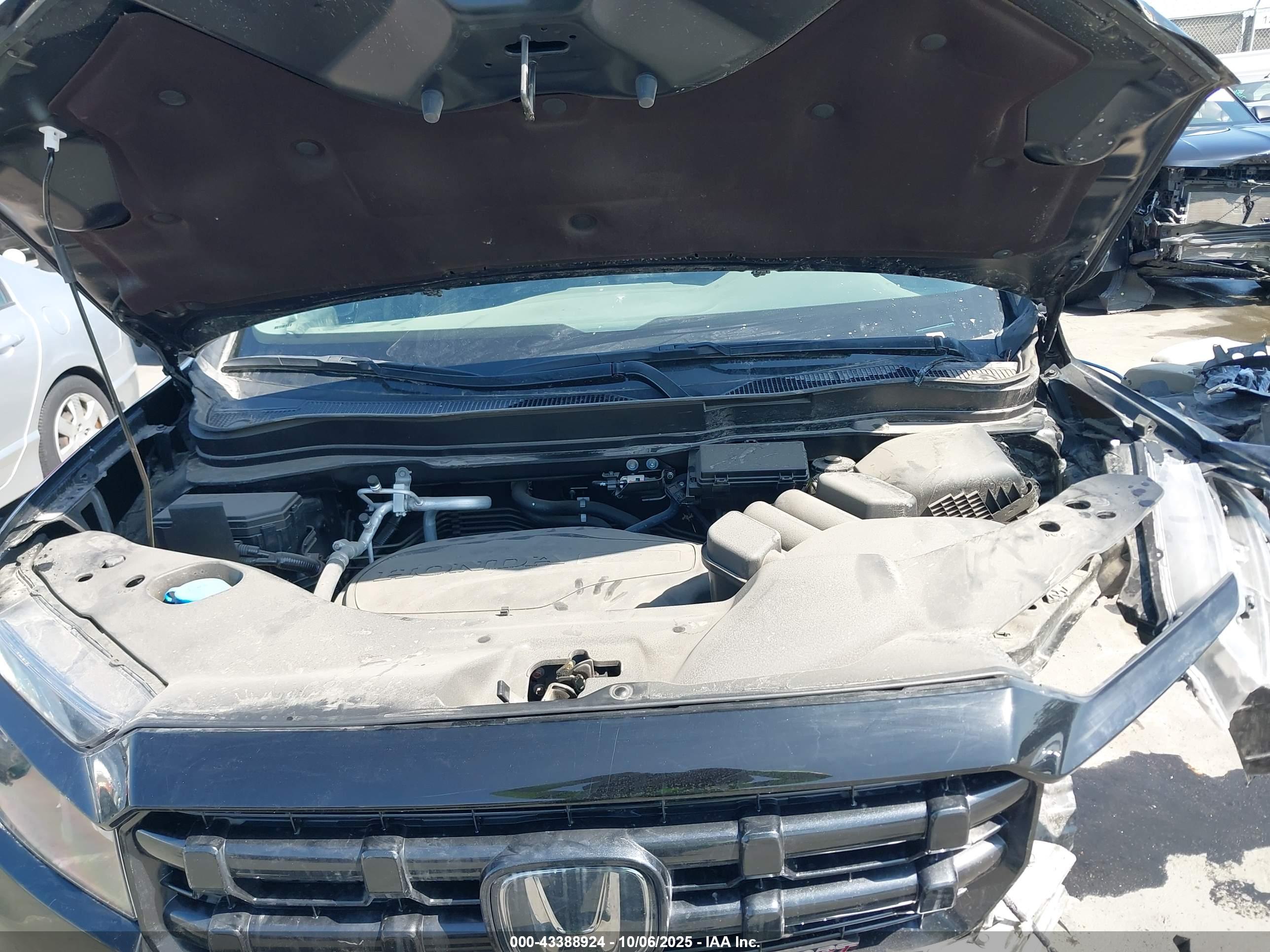 HONDA RIDGELINE image 10