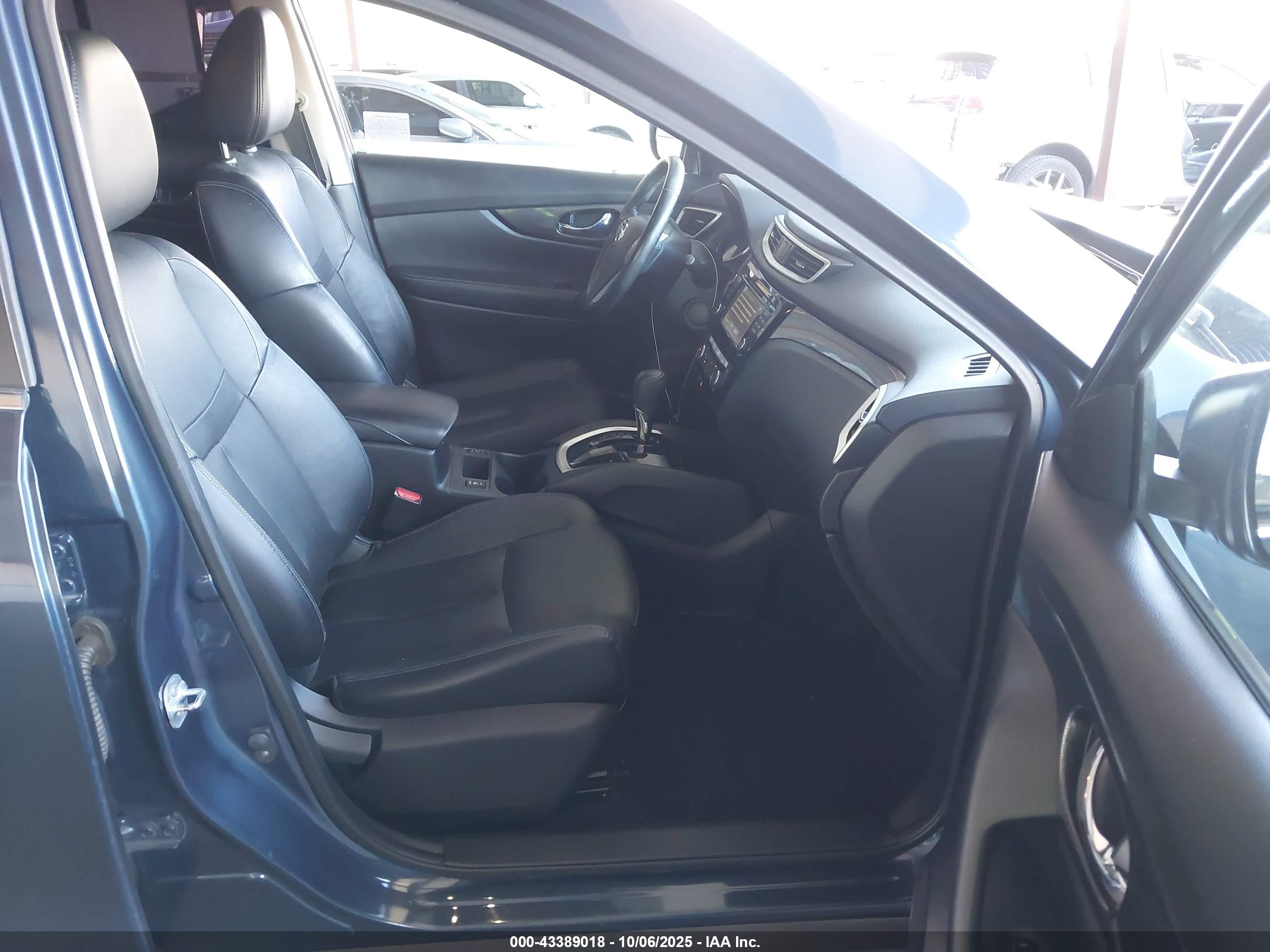 NISSAN ROGUE image 5