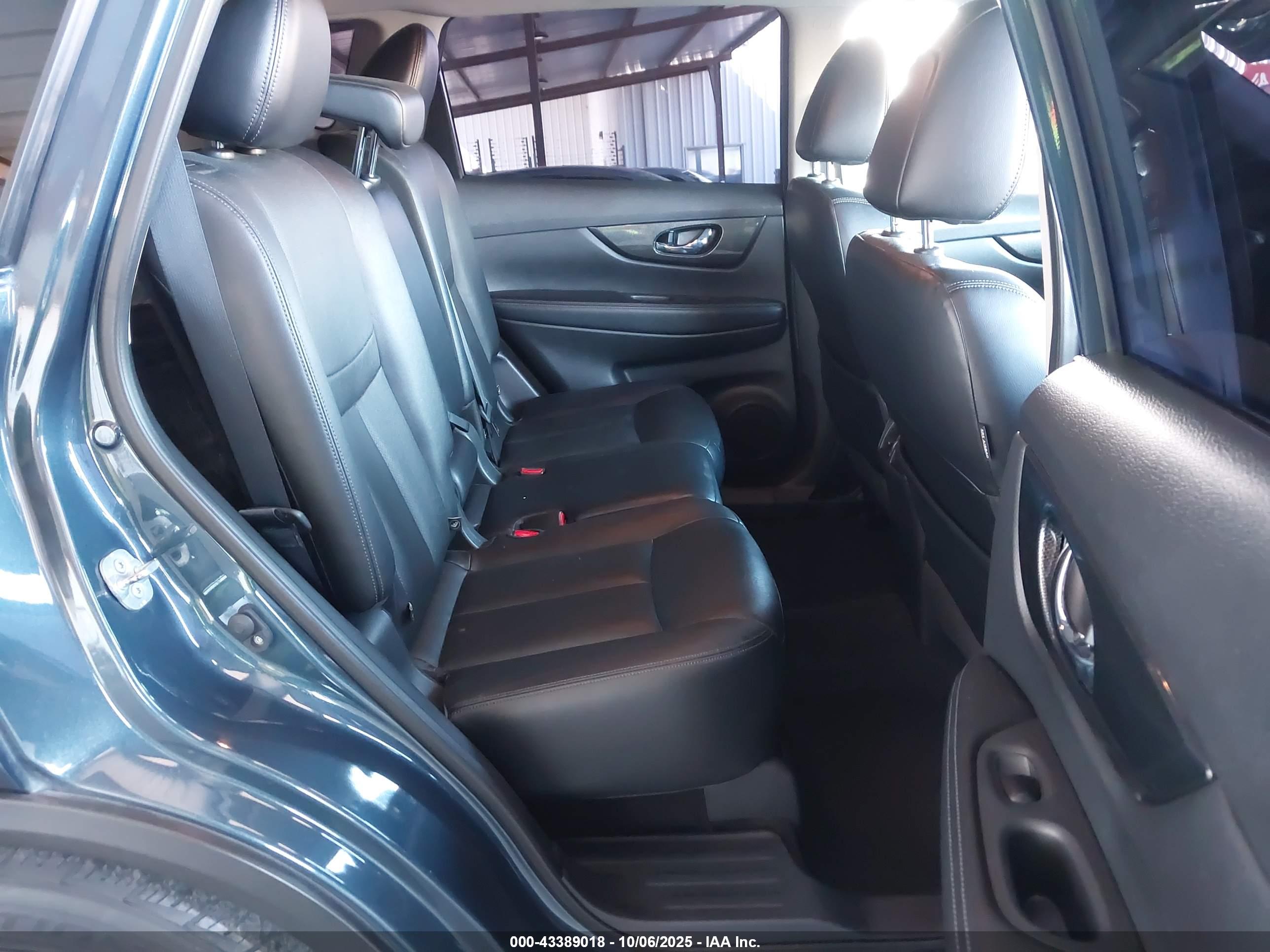 NISSAN ROGUE image 8