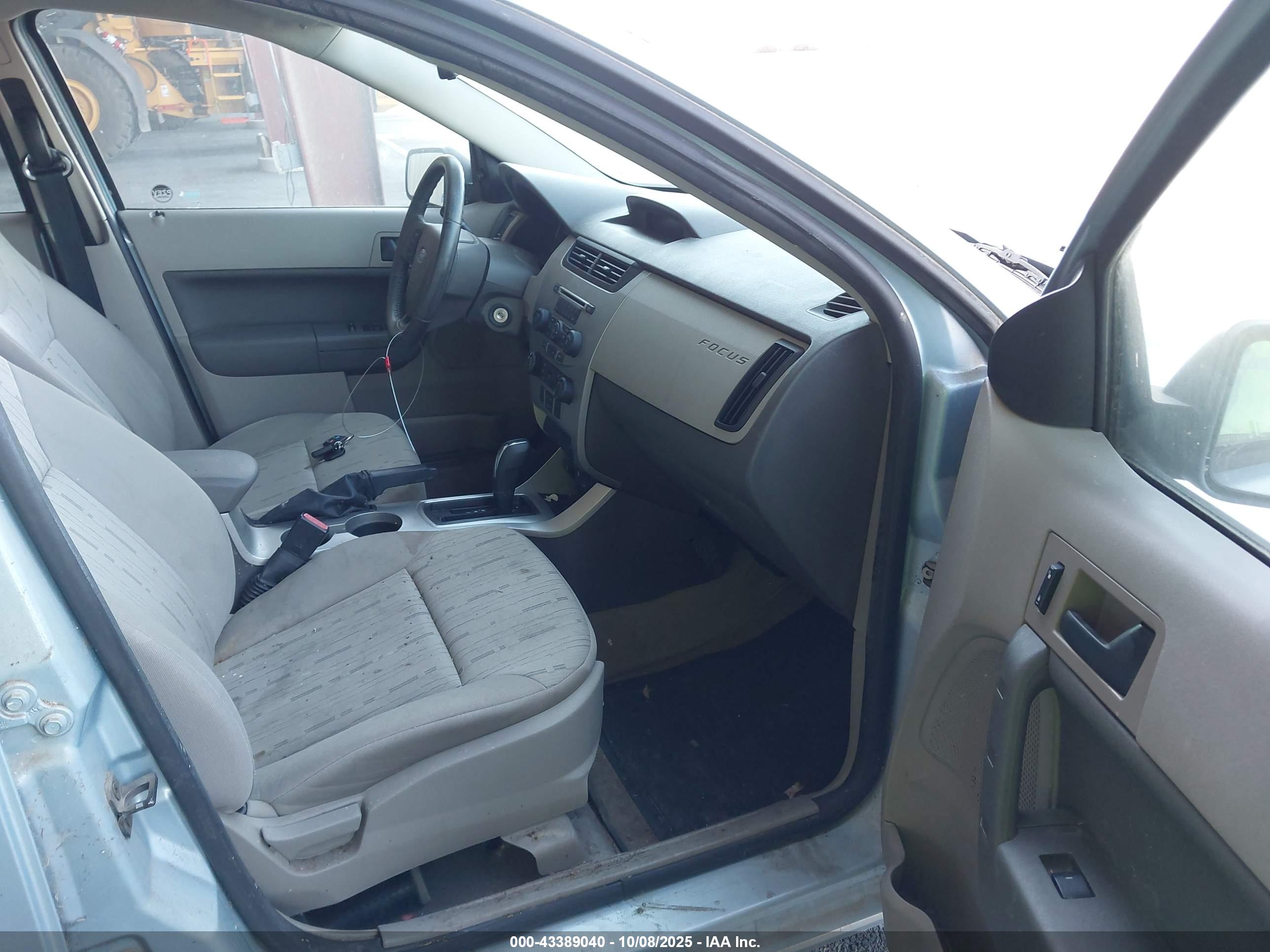 FORD FOCUS image 5