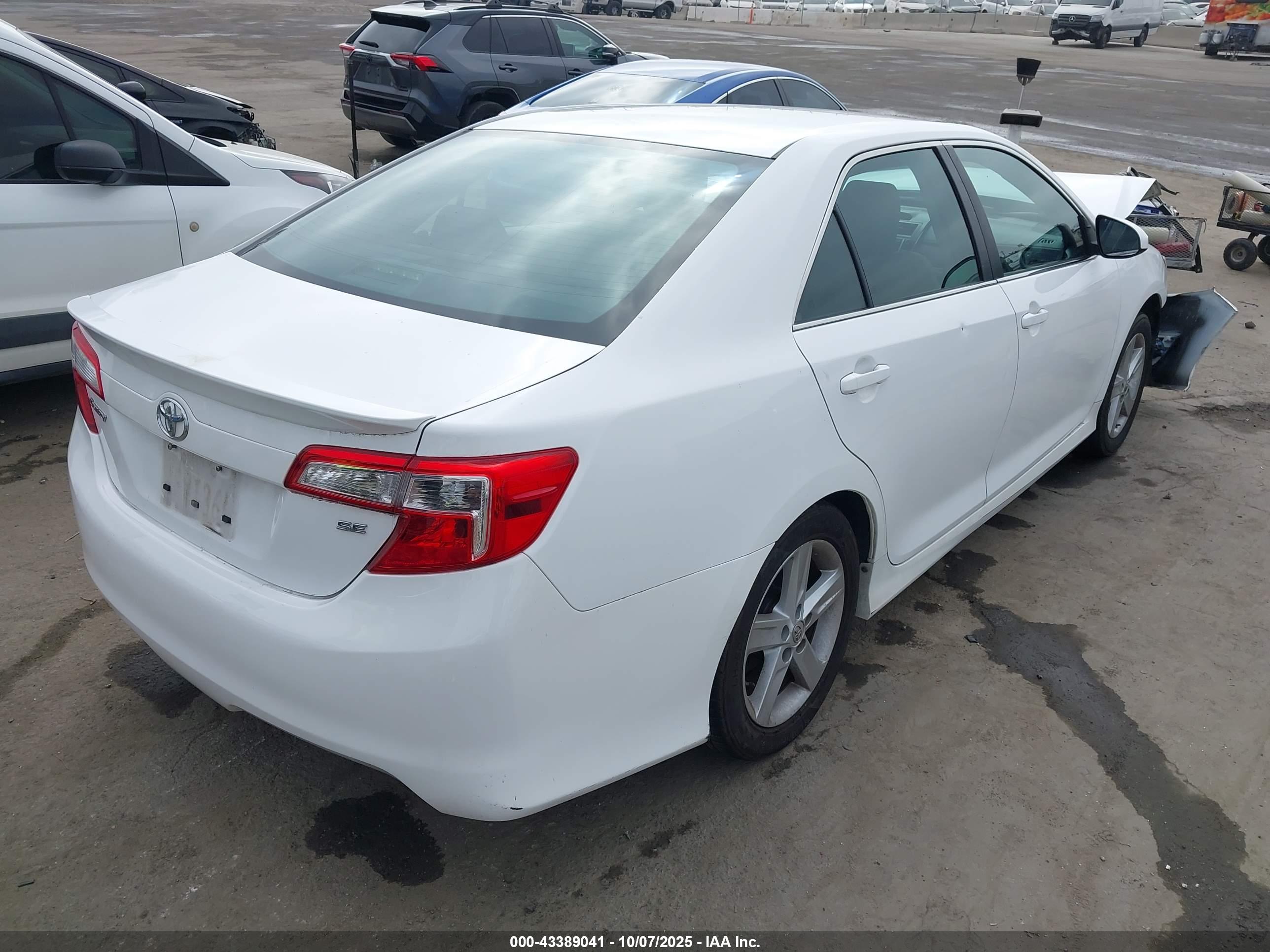 TOYOTA CAMRY image 4