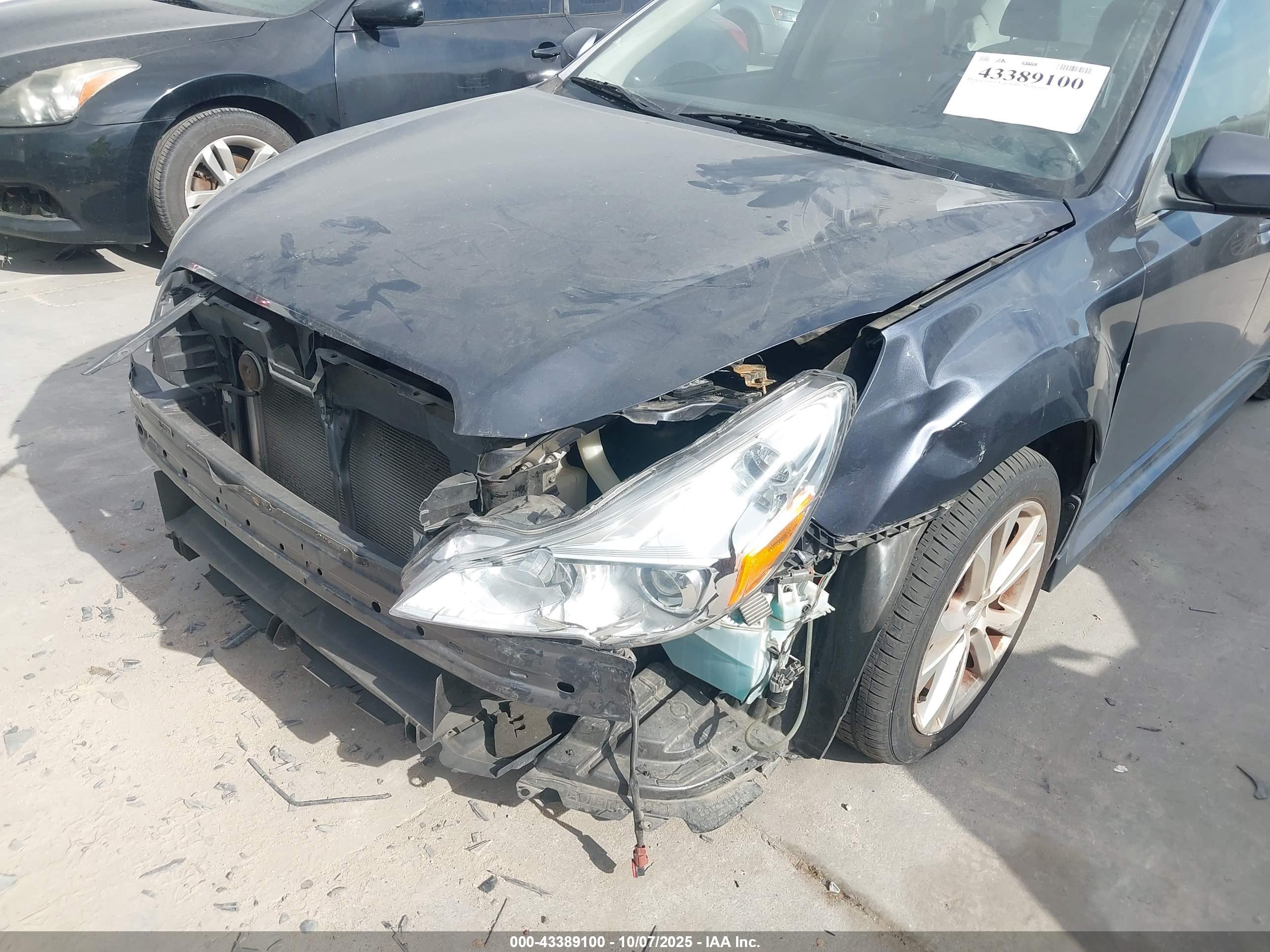 SUBARU LEGACY image 6