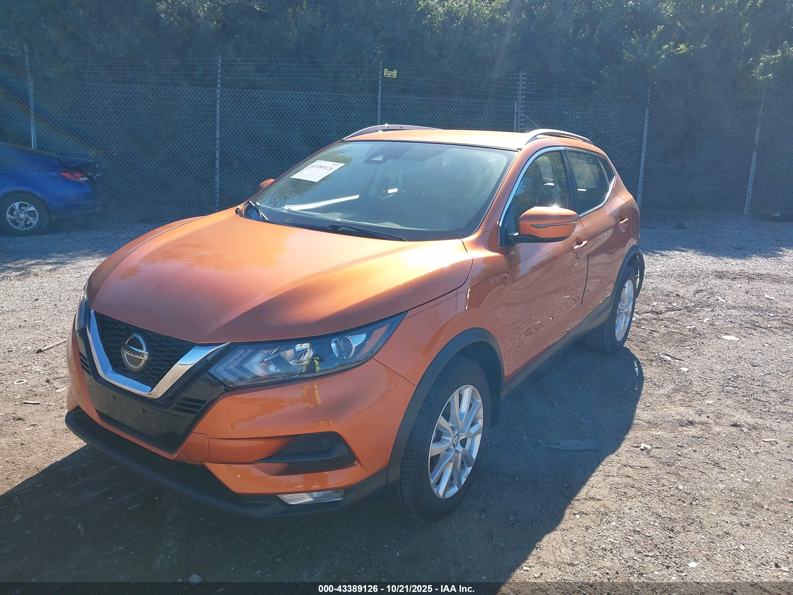 NISSAN ROGUE image 2