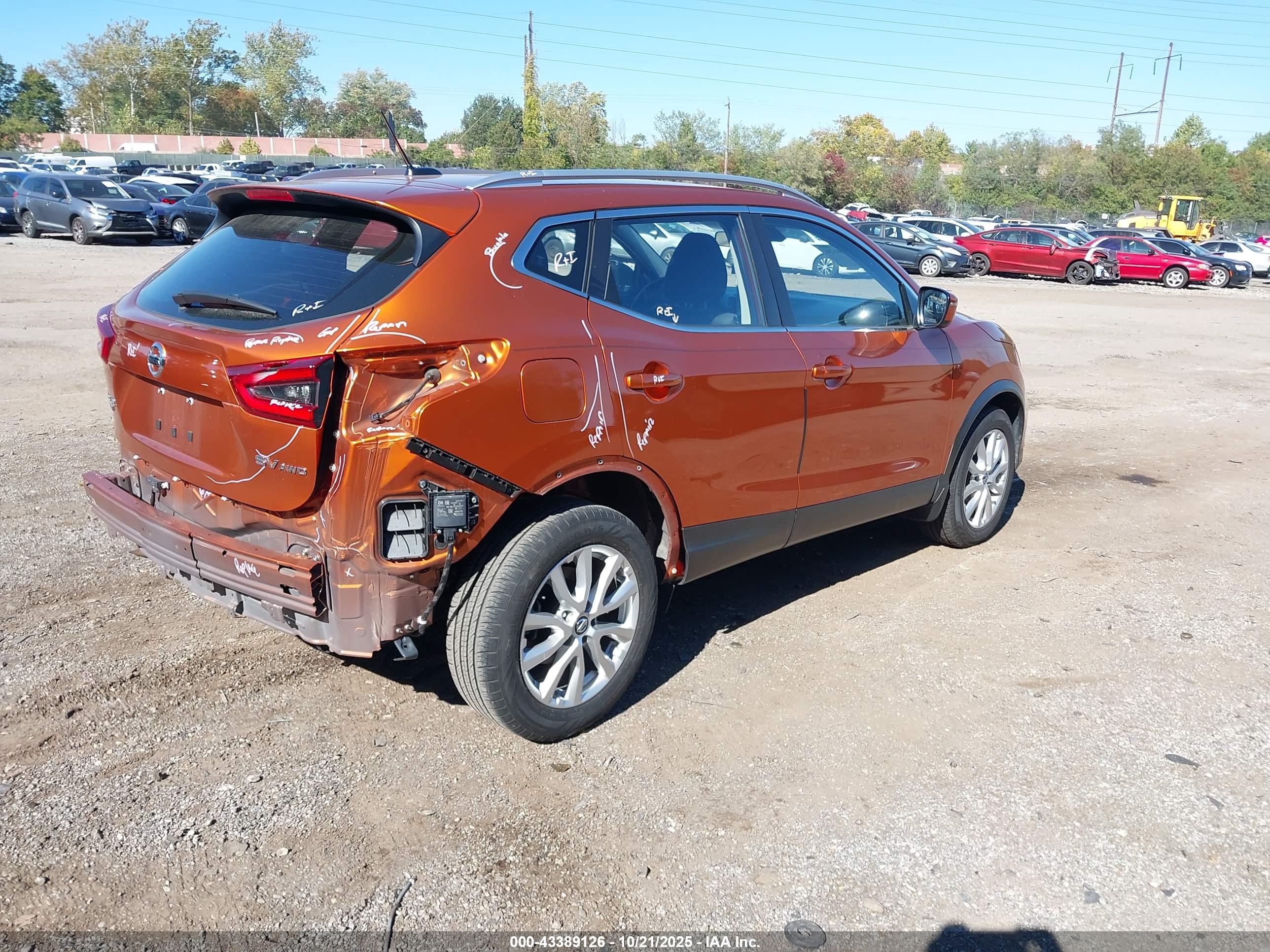 NISSAN ROGUE image 4