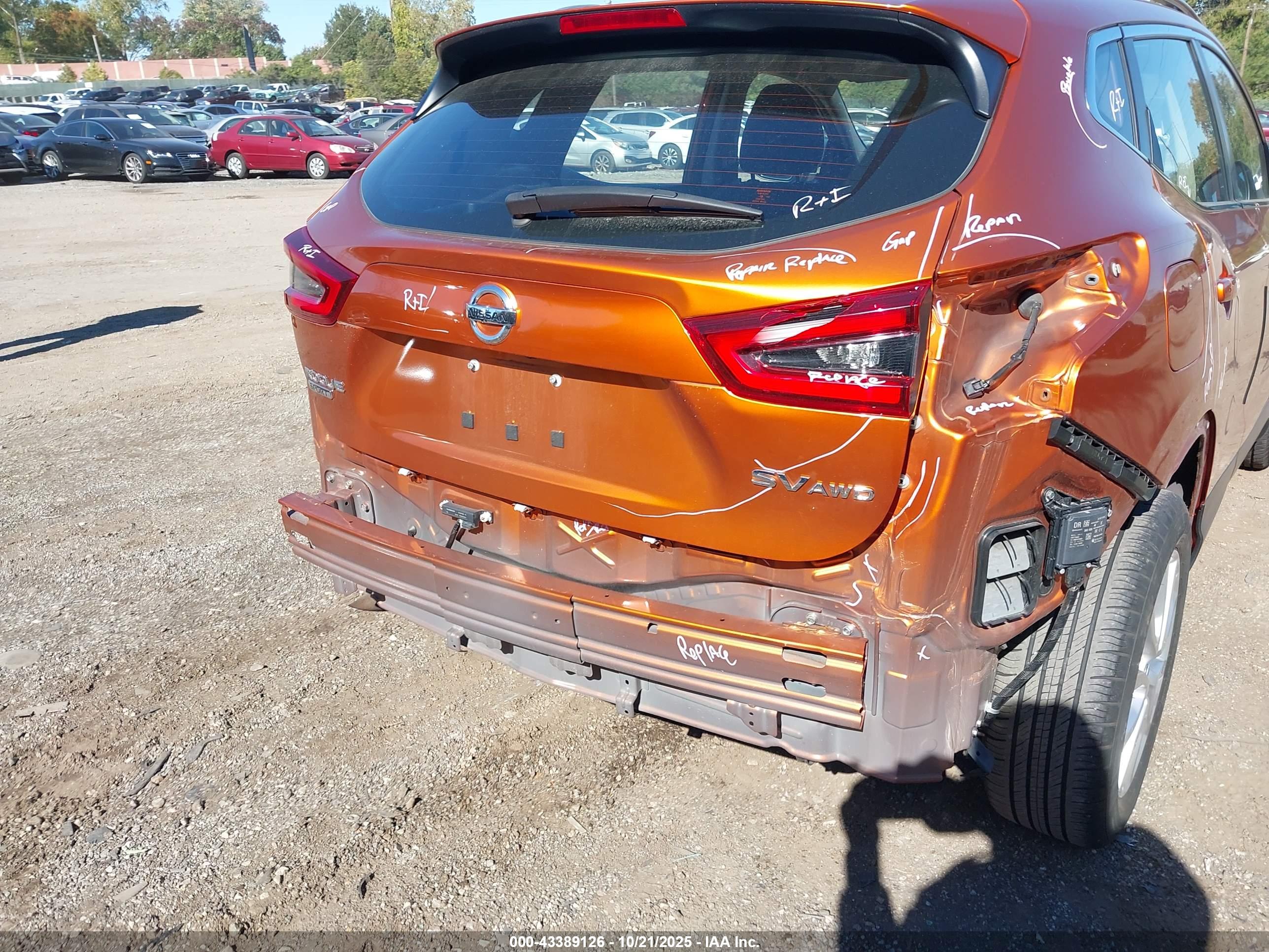 NISSAN ROGUE image 6