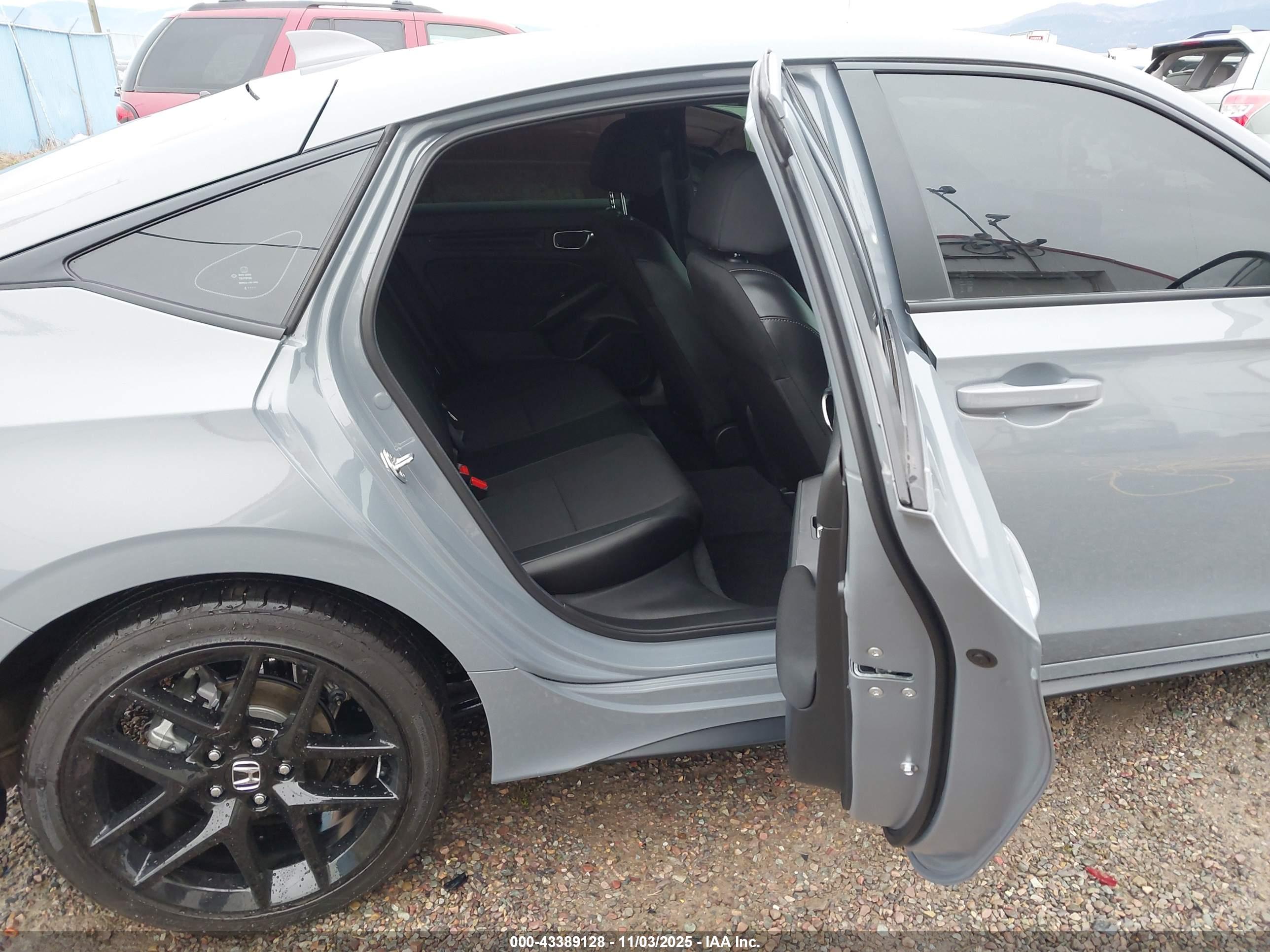 HONDA CIVIC image 8