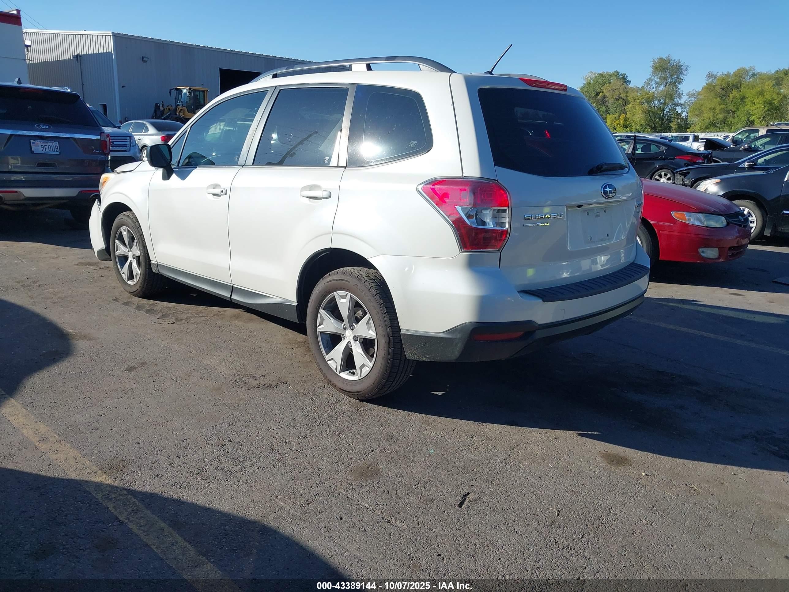 SUBARU FORESTER image 3