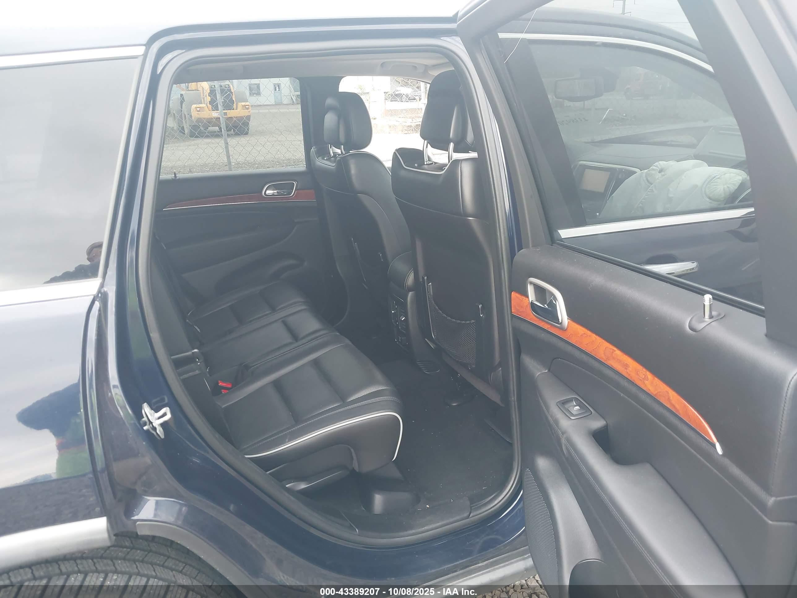 JEEP GRAND image 8