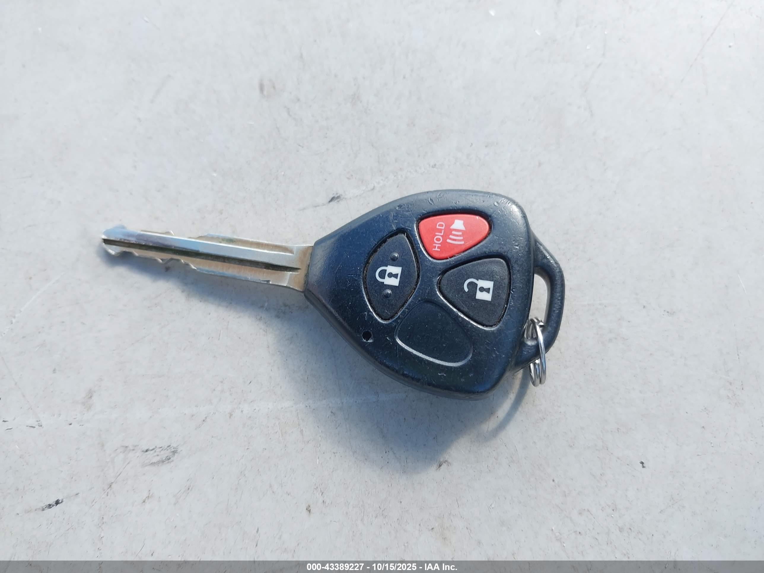 TOYOTA YARIS image 11