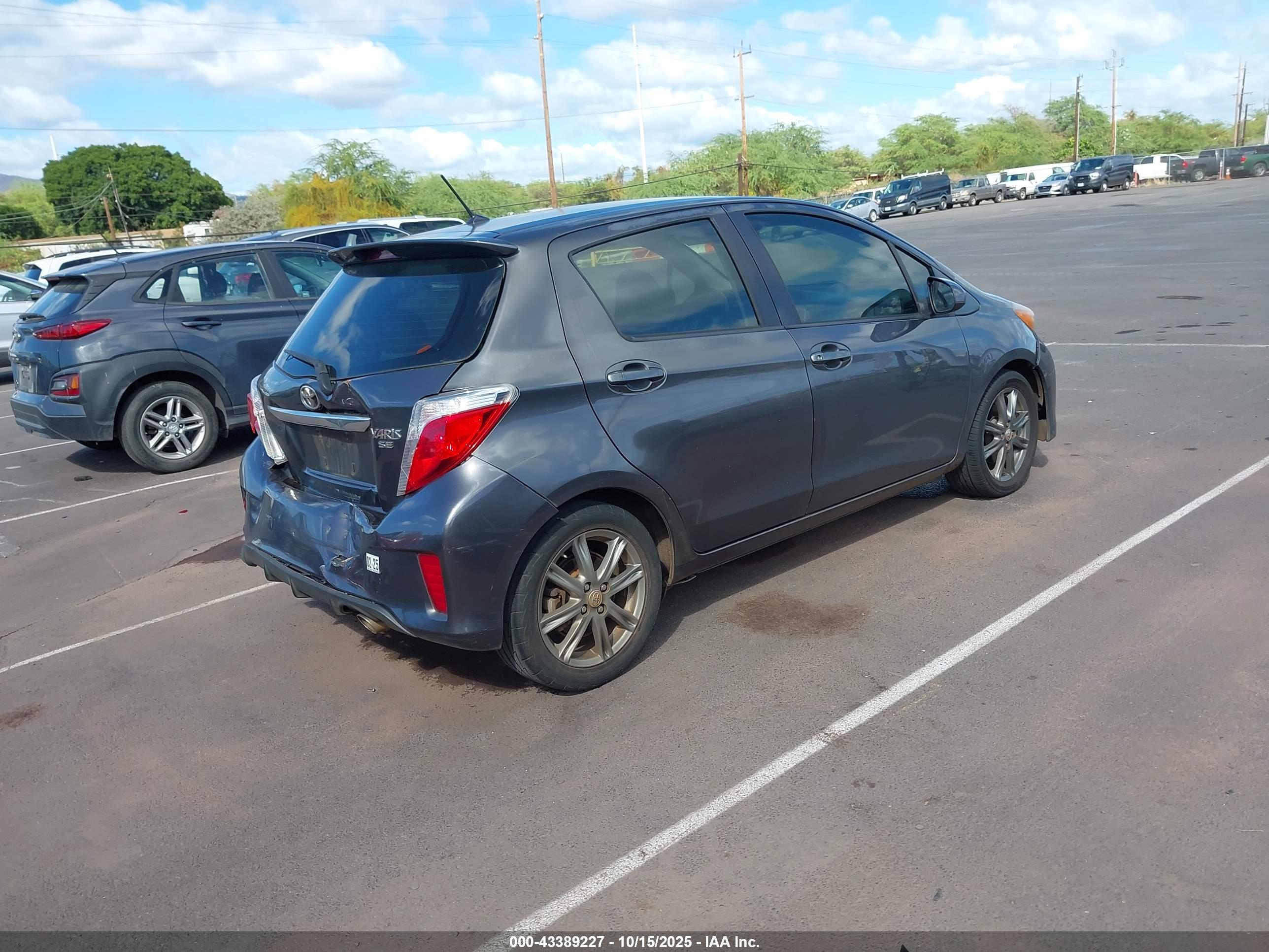 TOYOTA YARIS image 4