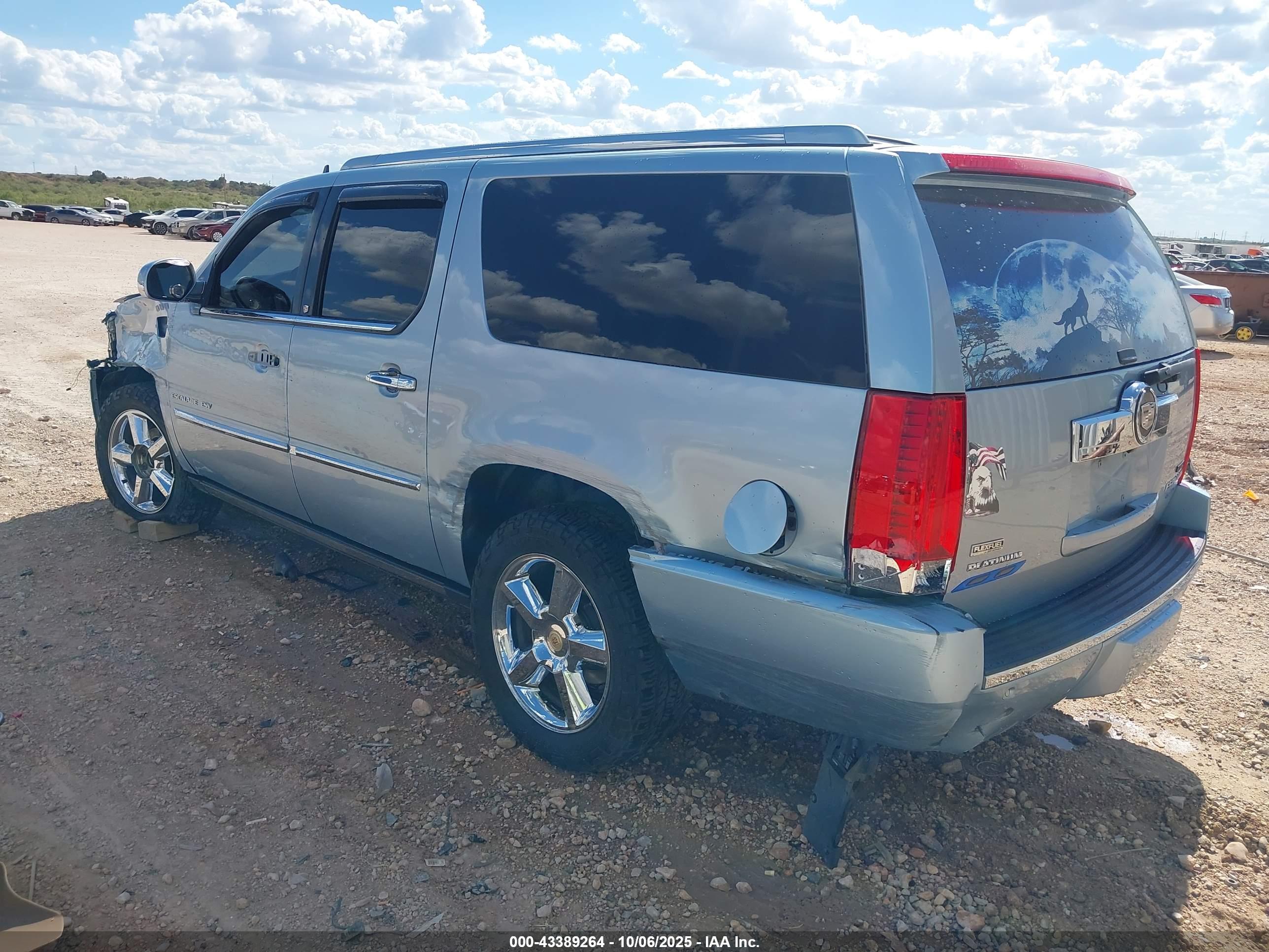 CADILLAC ESCALADE image 3