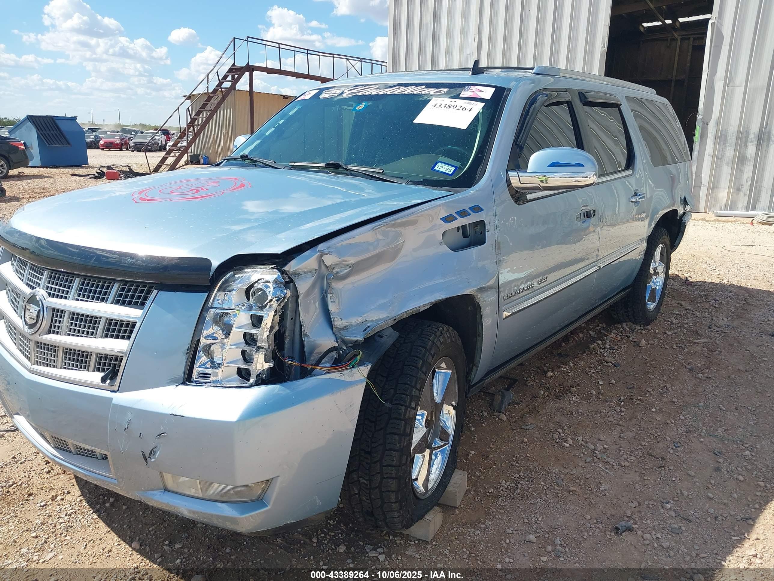 CADILLAC ESCALADE image 6