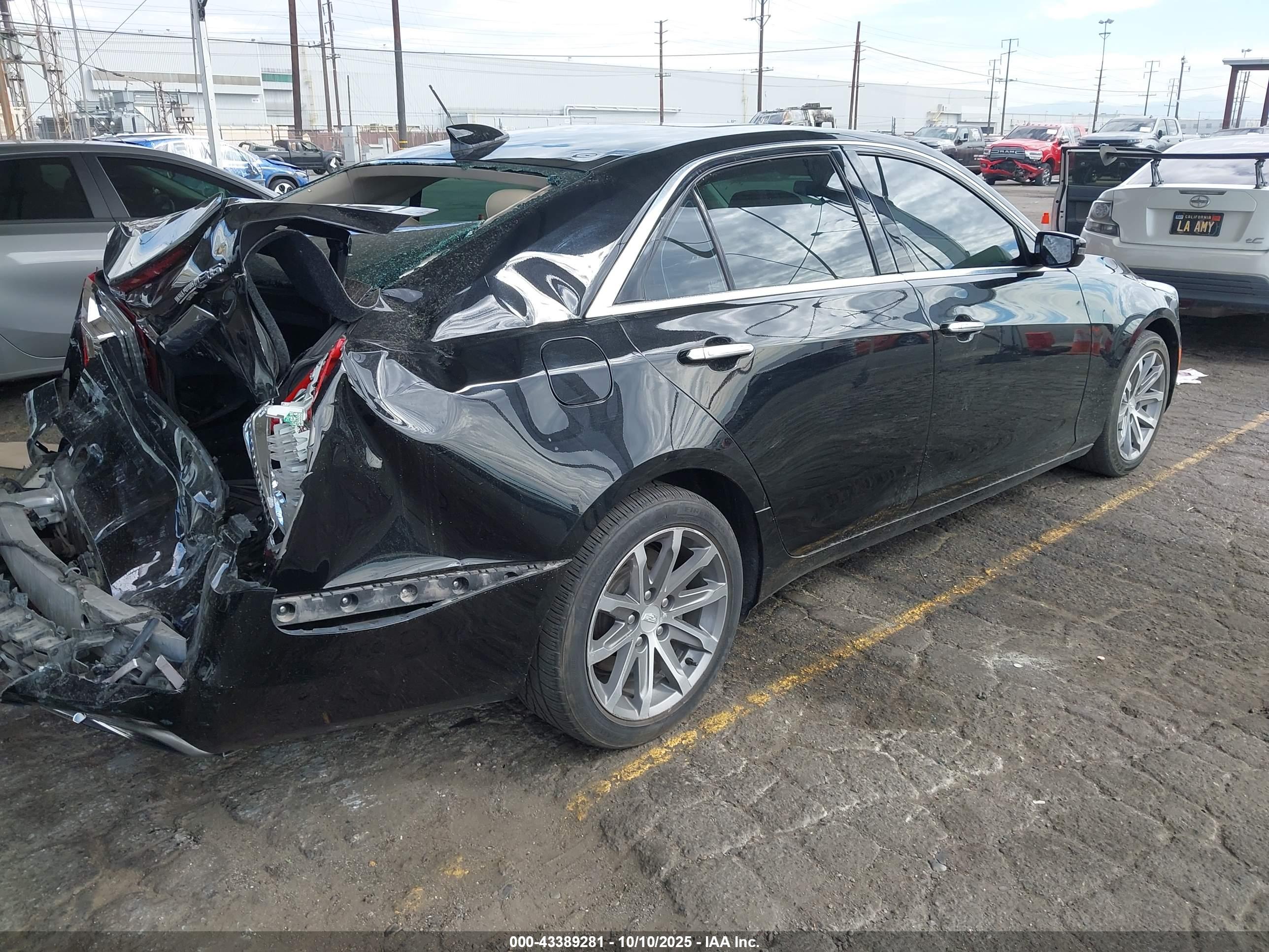 CADILLAC CTS image 4