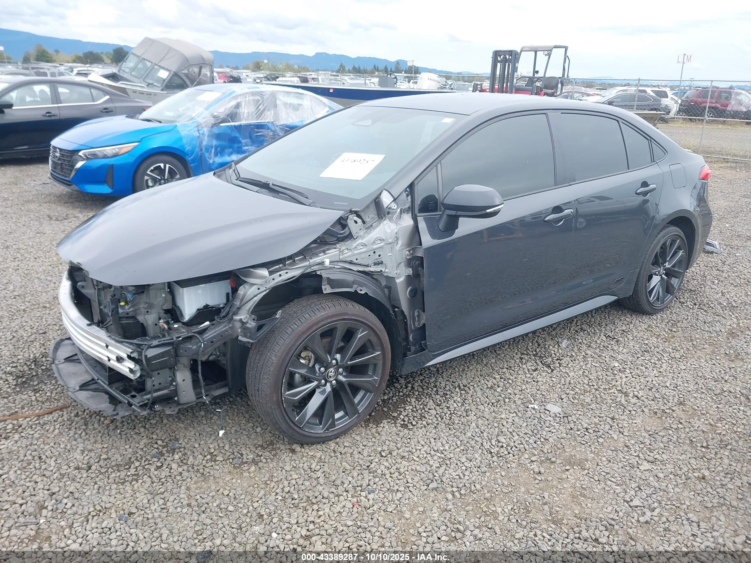 TOYOTA COROLLA image 2