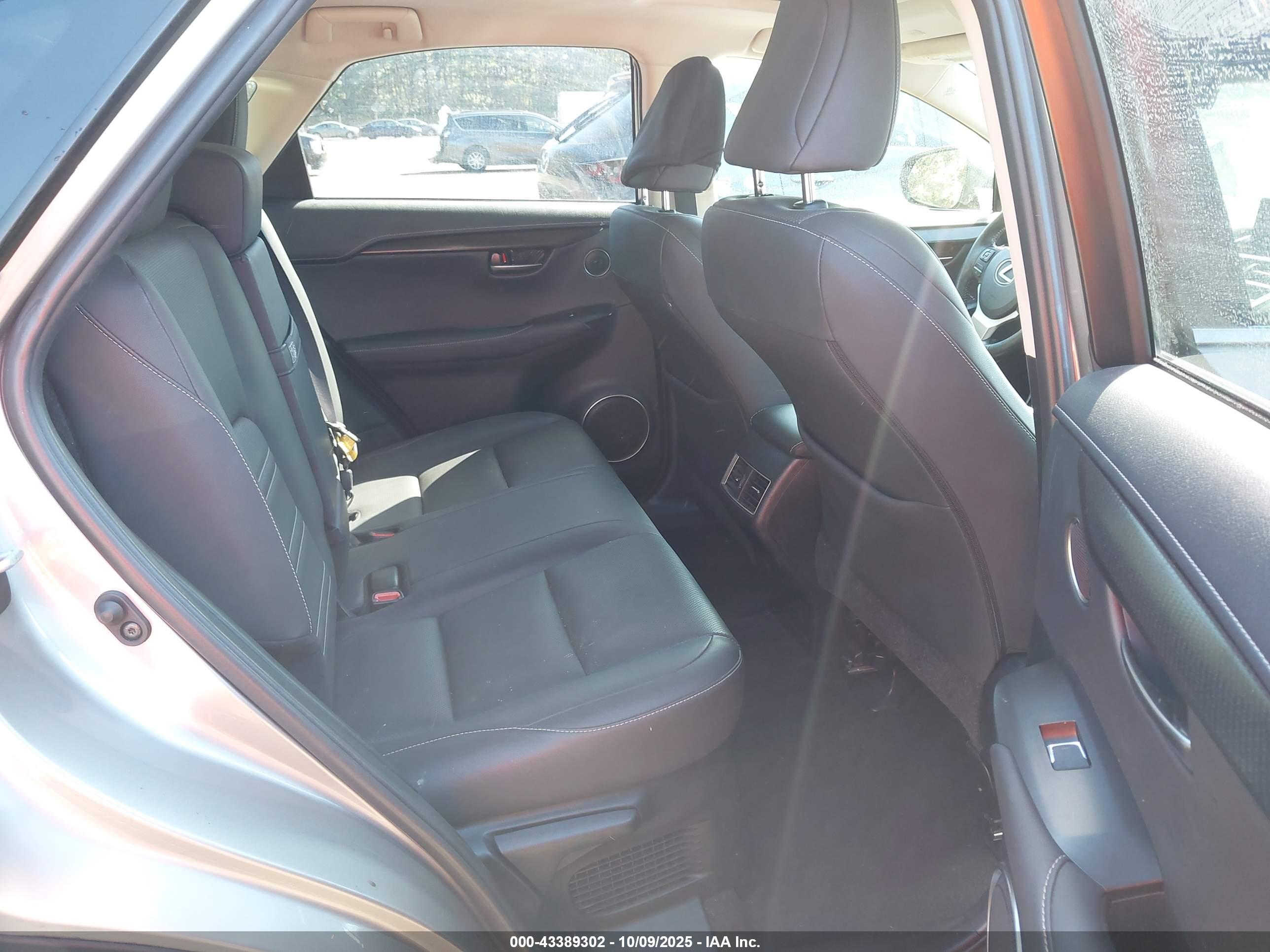 LEXUS NX image 8