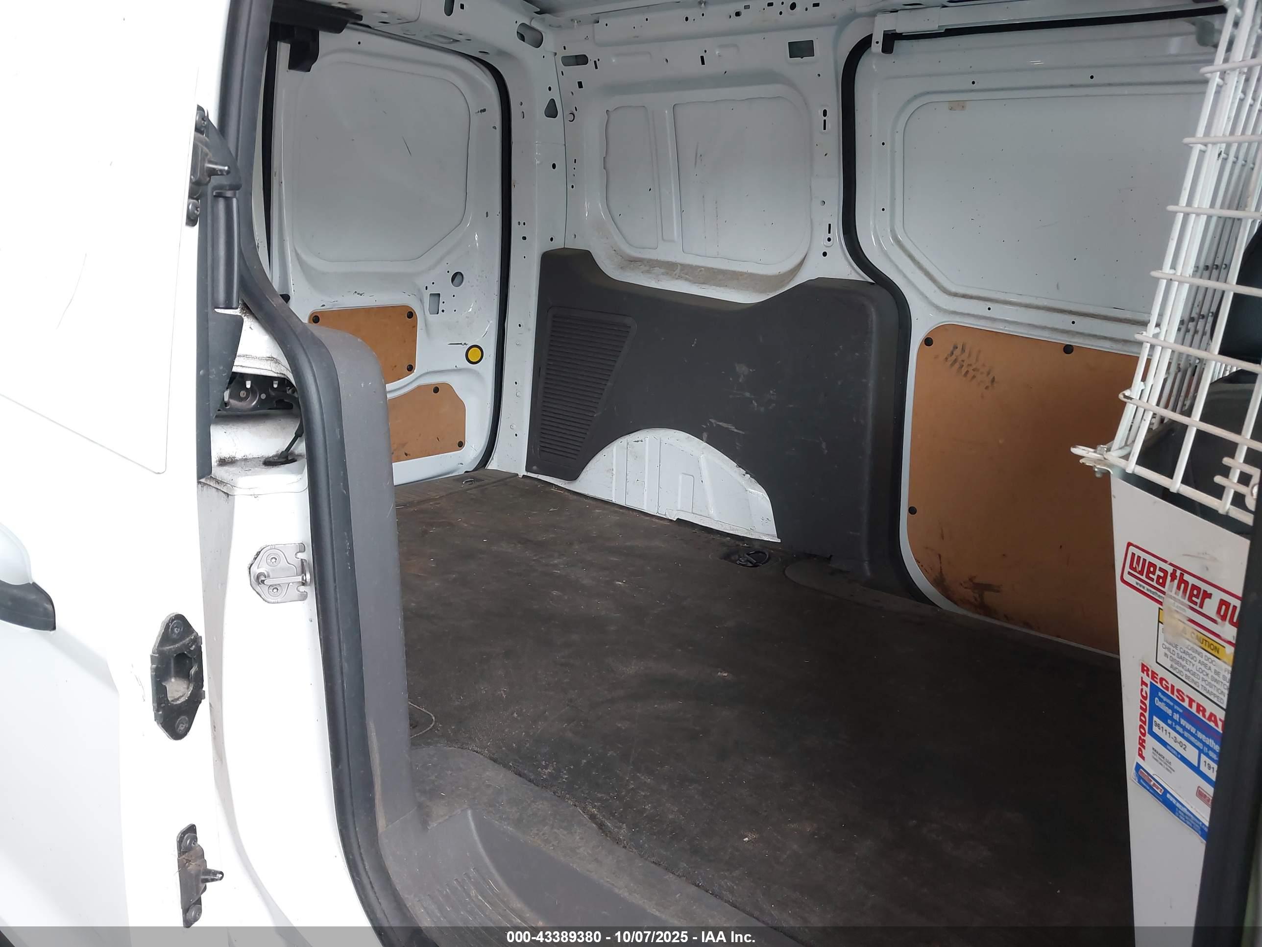 FORD TRANSIT image 8