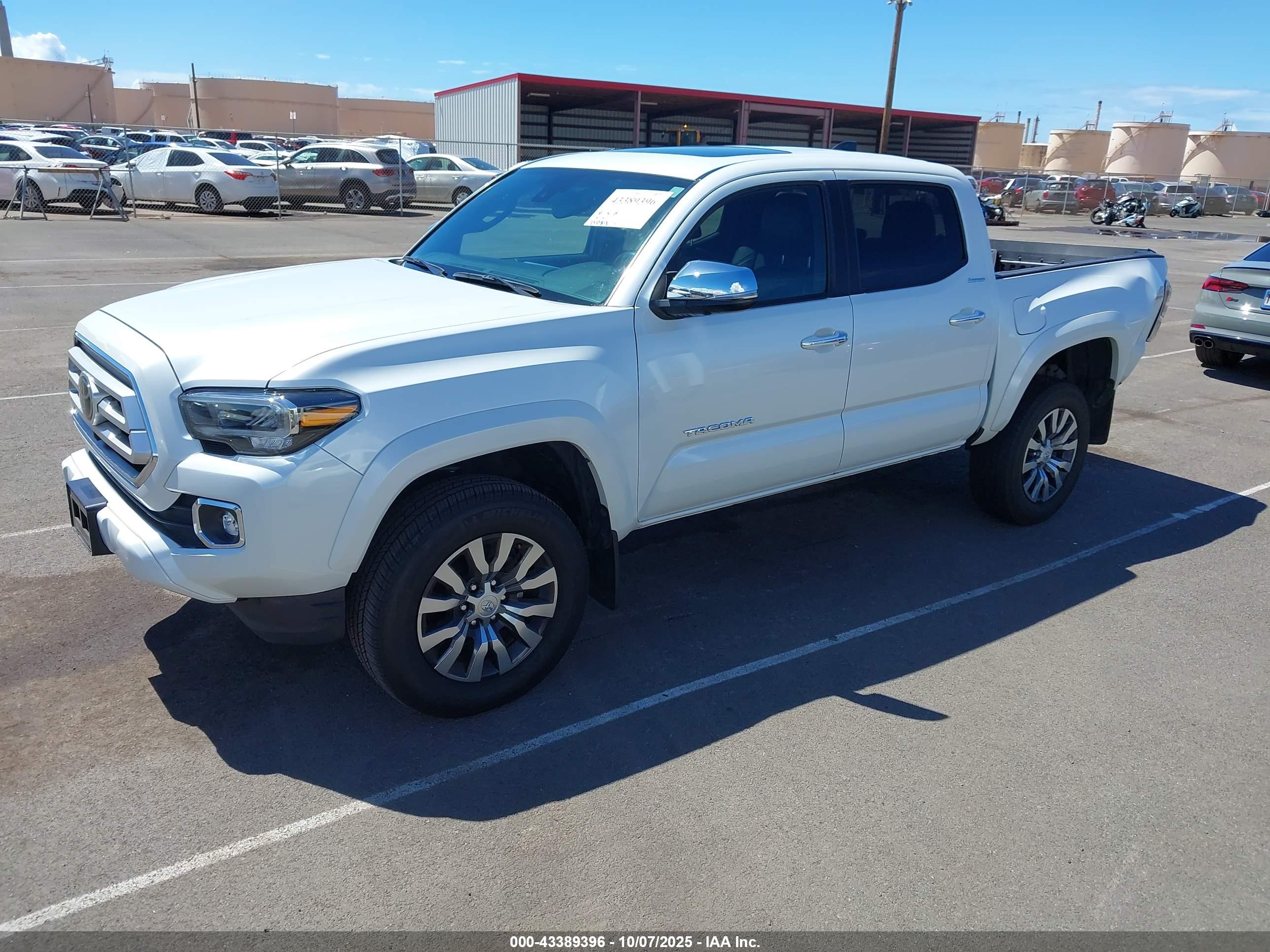 TOYOTA TACOMA image 2