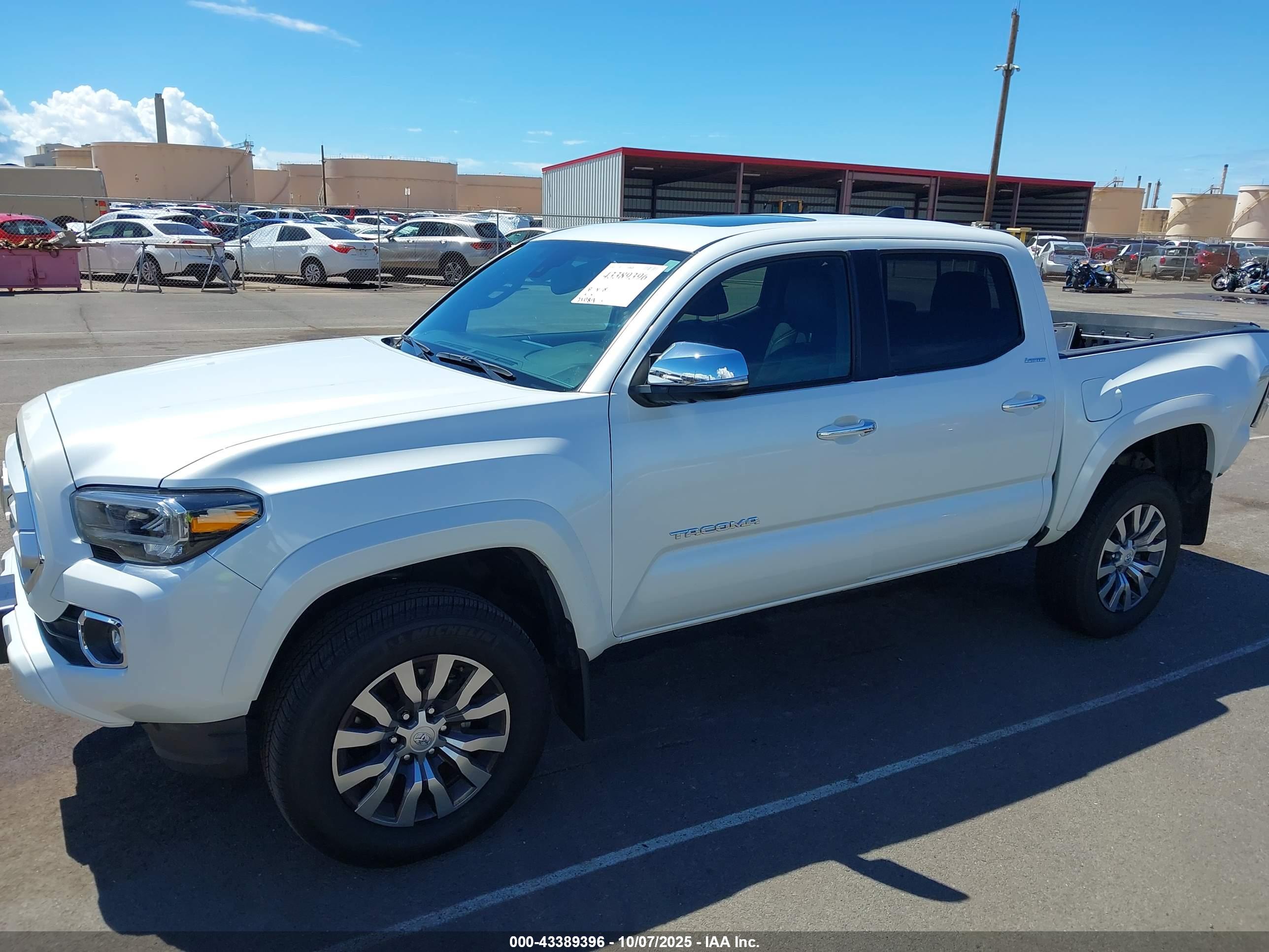 TOYOTA TACOMA image 6