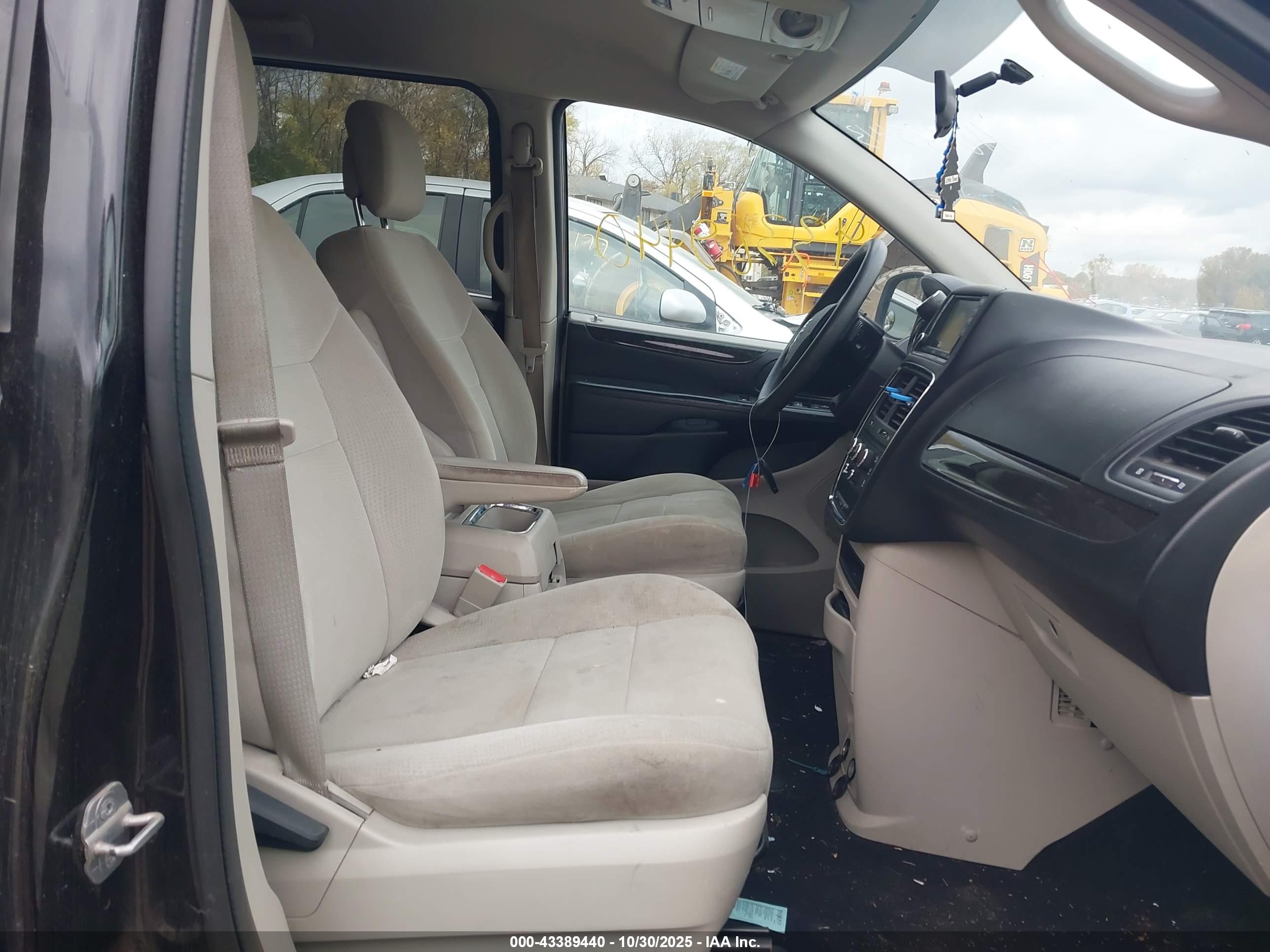 DODGE GRAND image 5