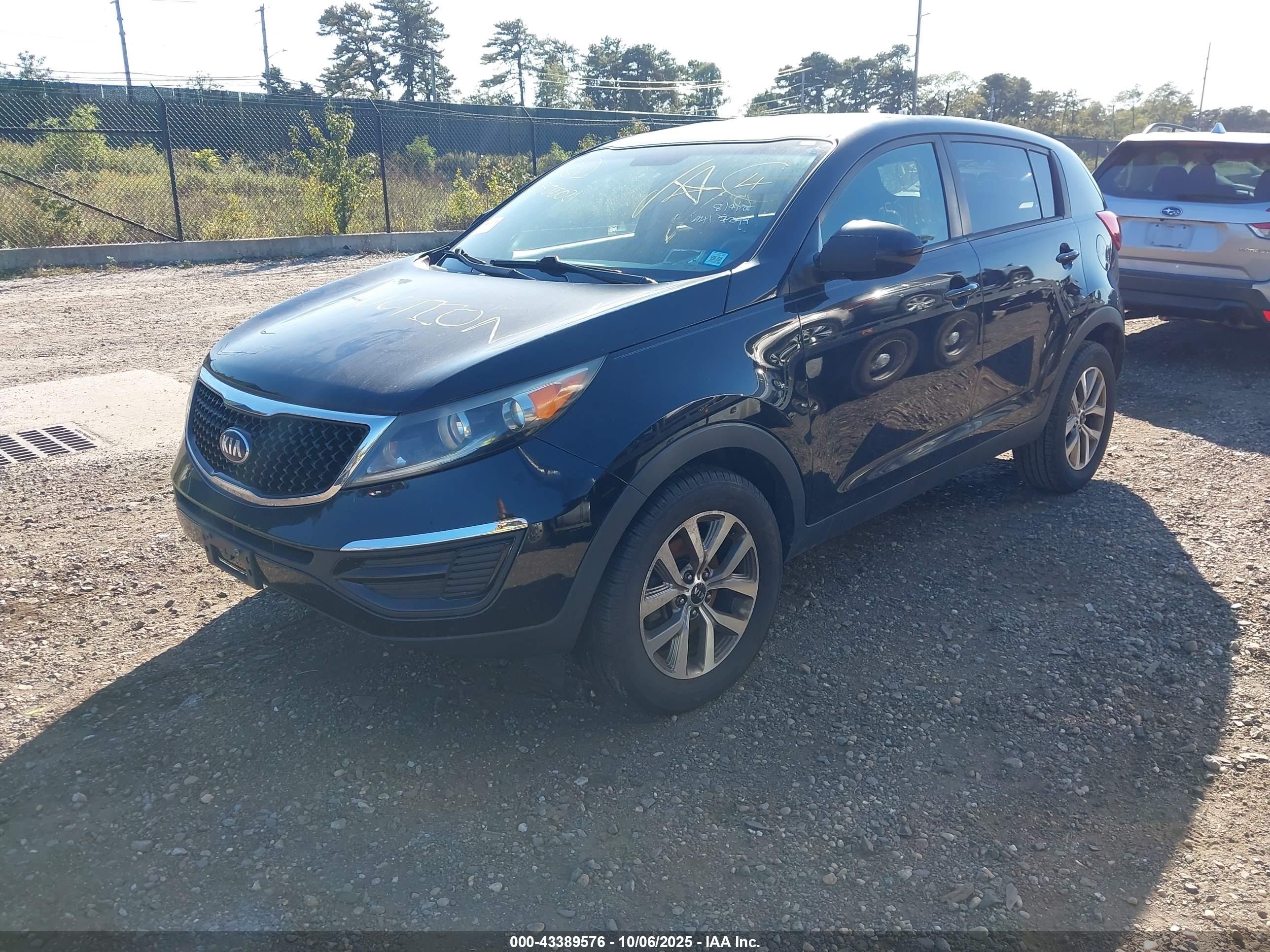 KIA SPORTAGE image 2