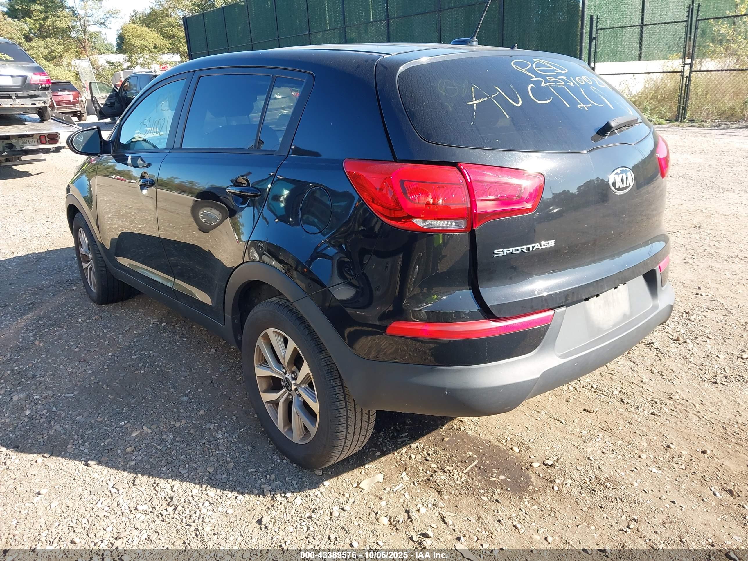 KIA SPORTAGE image 3