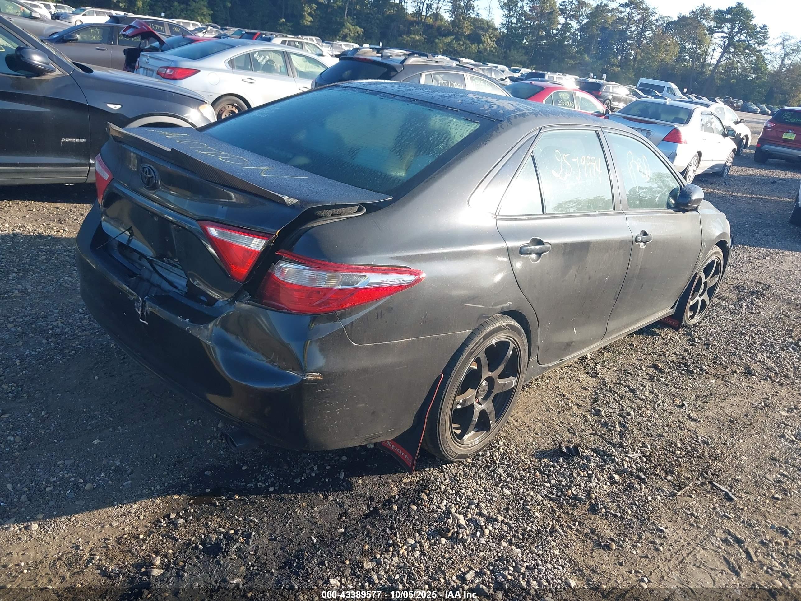 TOYOTA CAMRY image 4