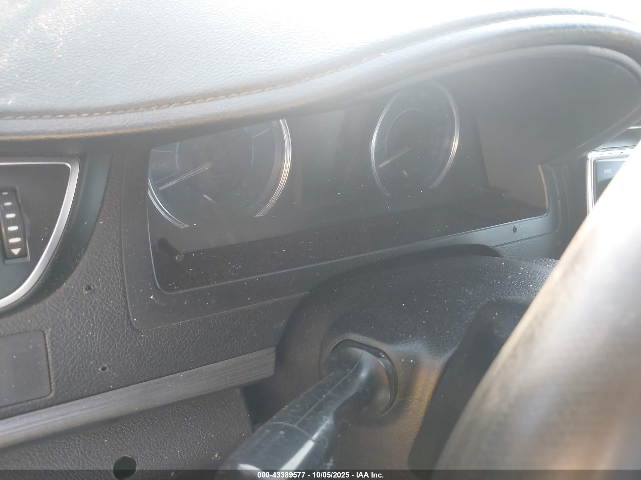 TOYOTA CAMRY image 7