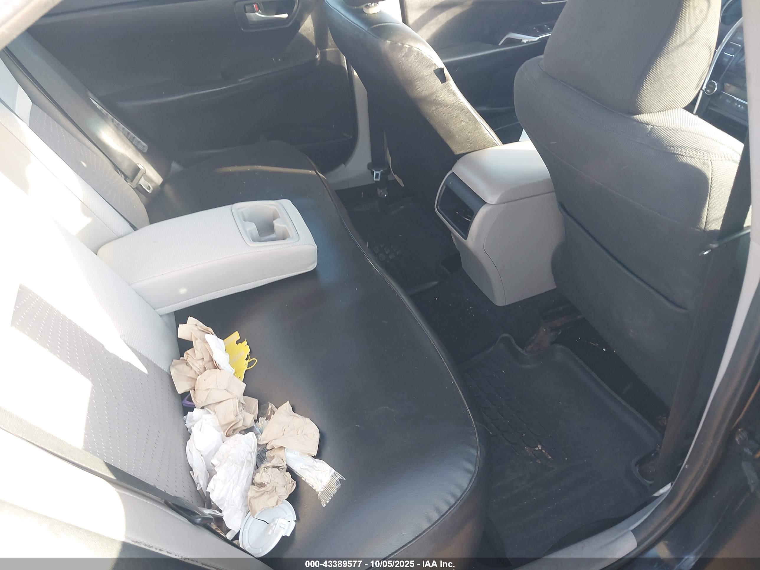 TOYOTA CAMRY image 8