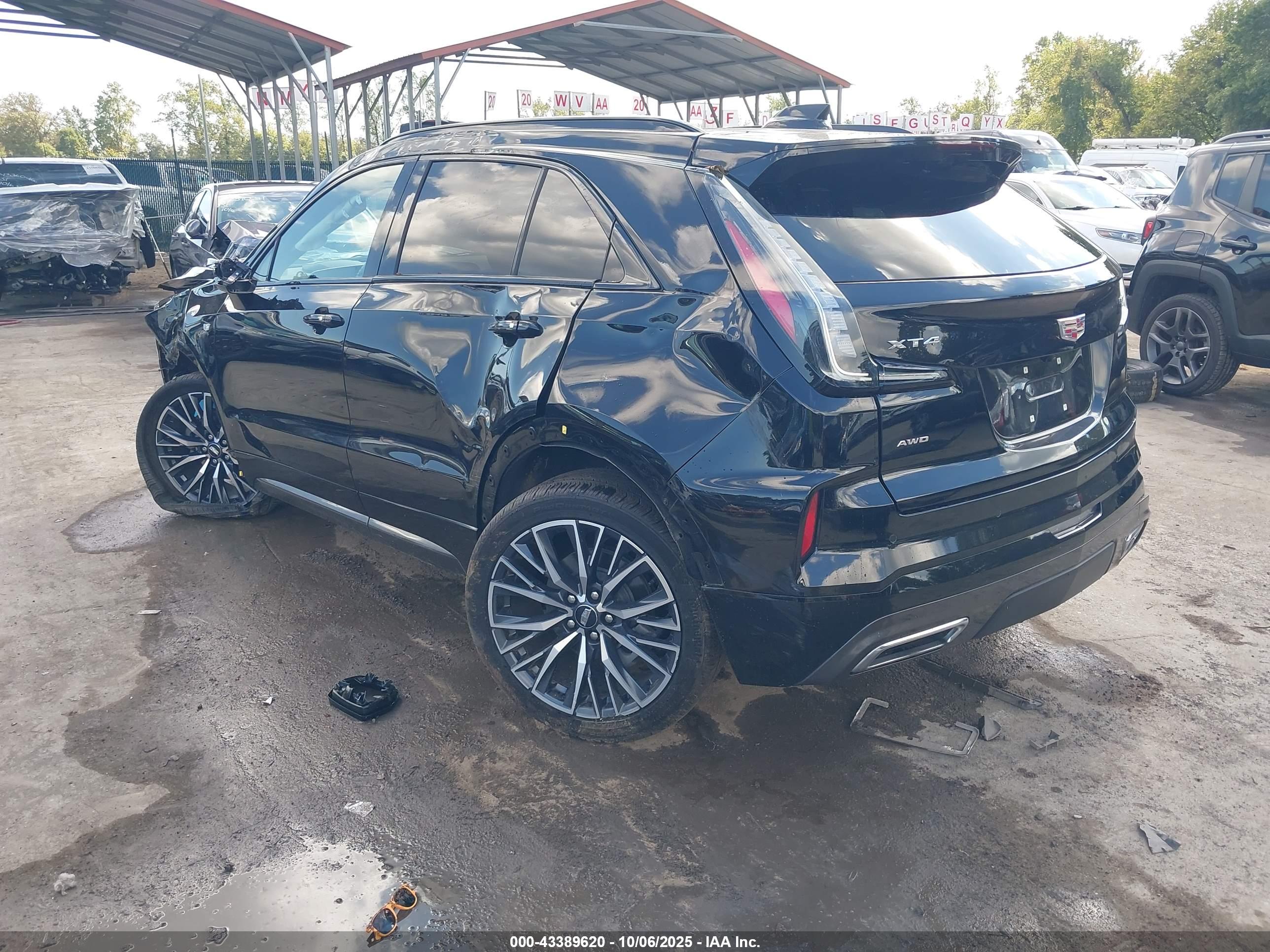 CADILLAC XT4 image 3