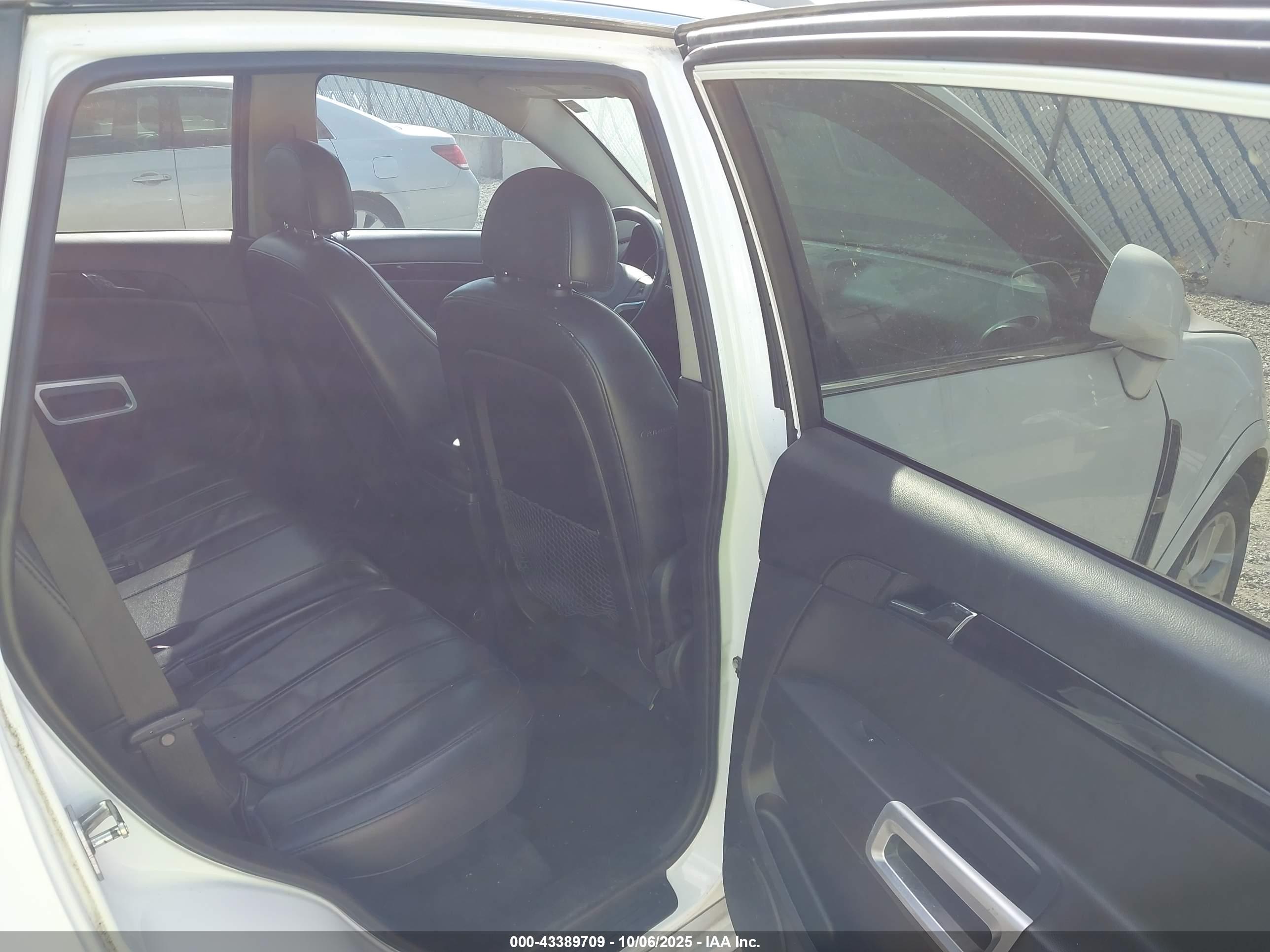 CHEVROLET CAPTIVA image 8