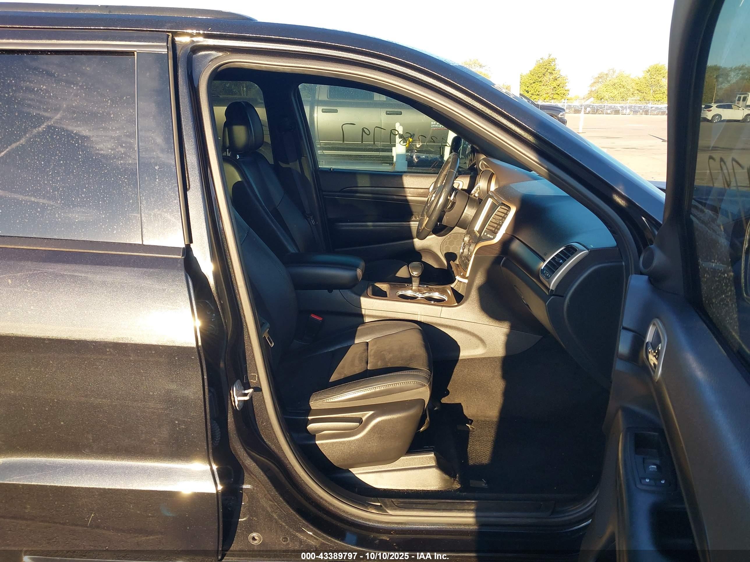 JEEP GRAND image 5
