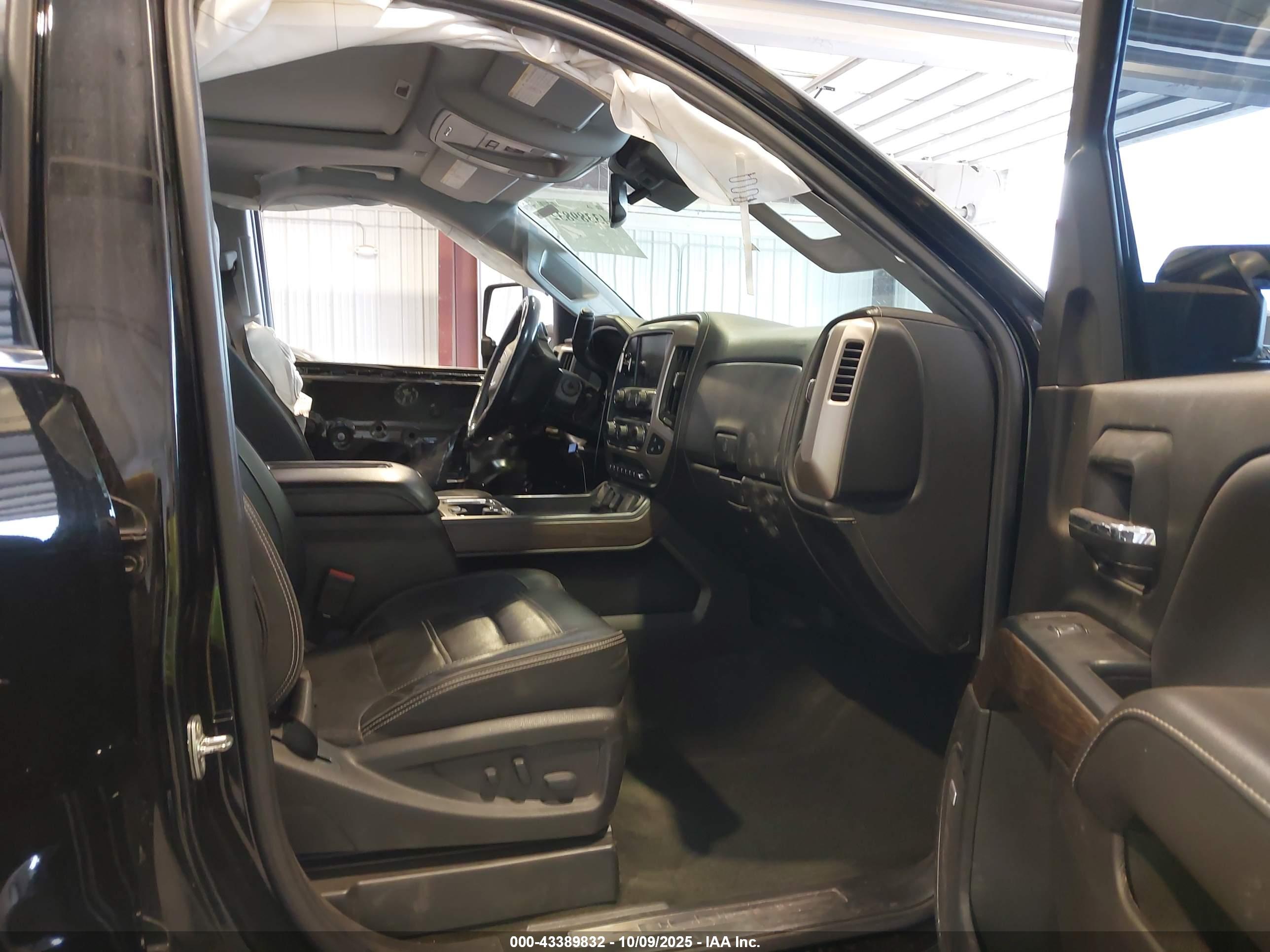 GMC SIERRA image 5